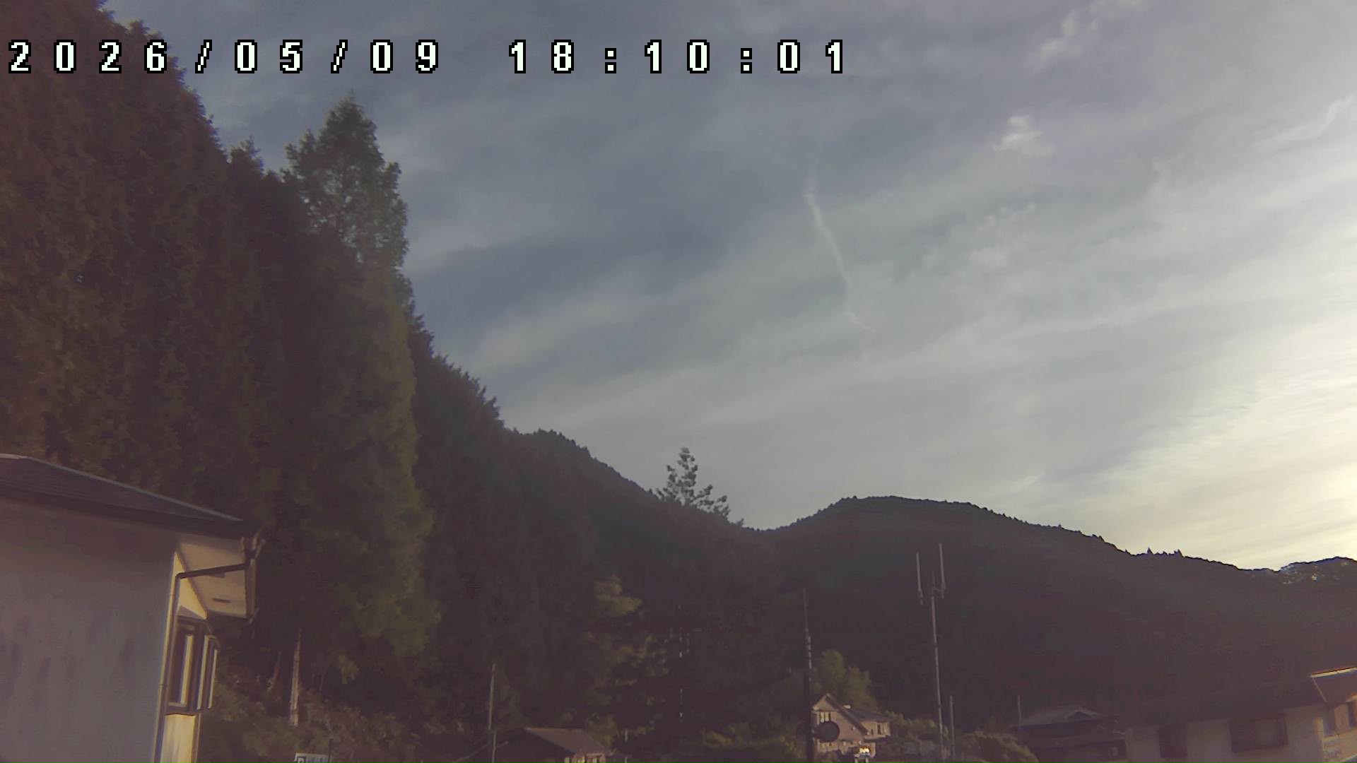 2026年5月9日 18:10ごろの金剛山登山口周辺の空