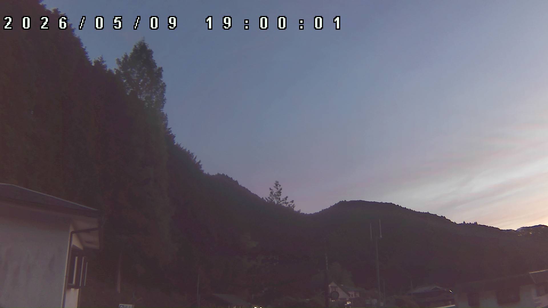 2026年5月9日 19:00ごろの金剛山登山口周辺の空