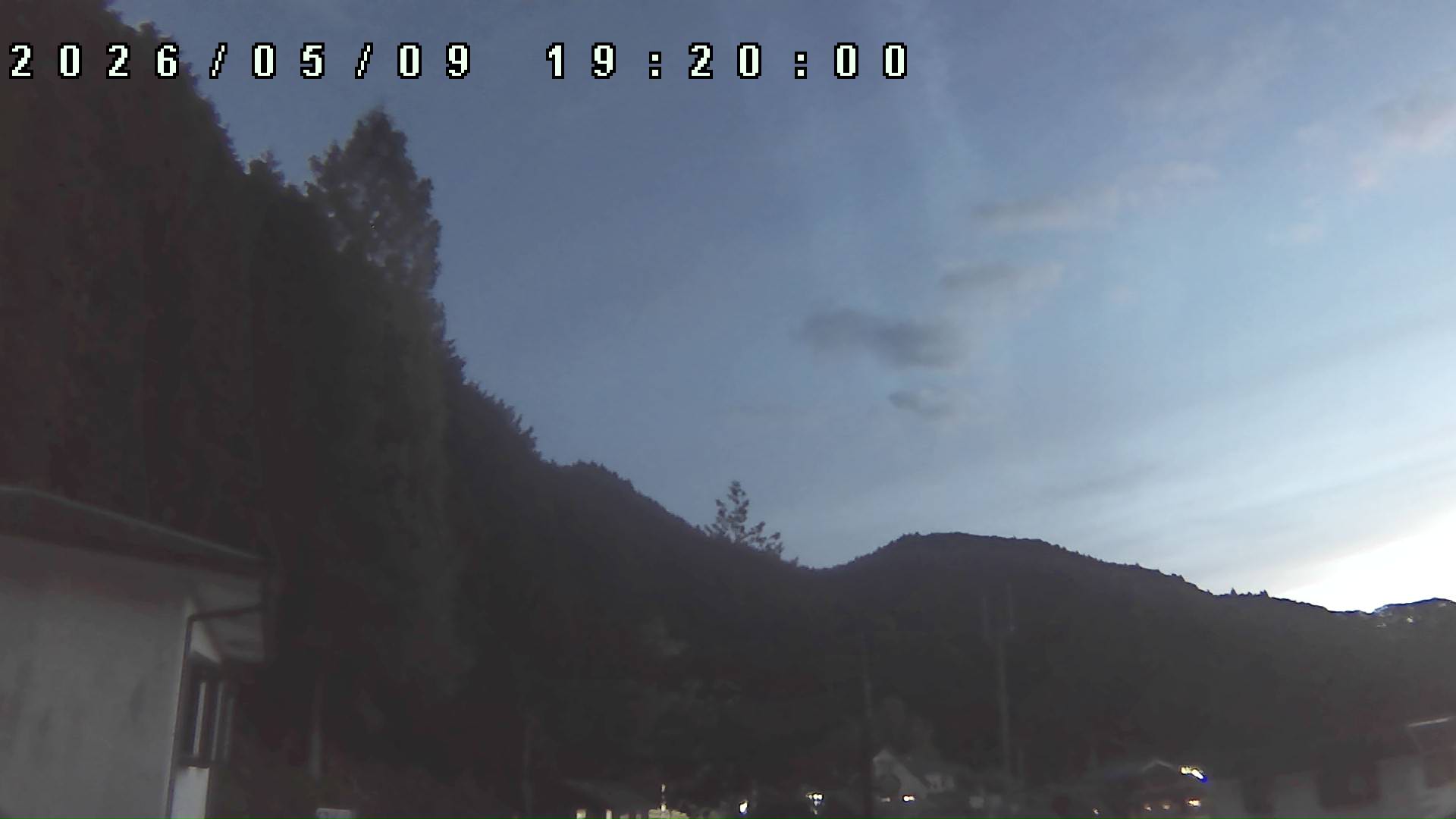 2026年5月9日 19:20ごろの金剛山登山口周辺の空