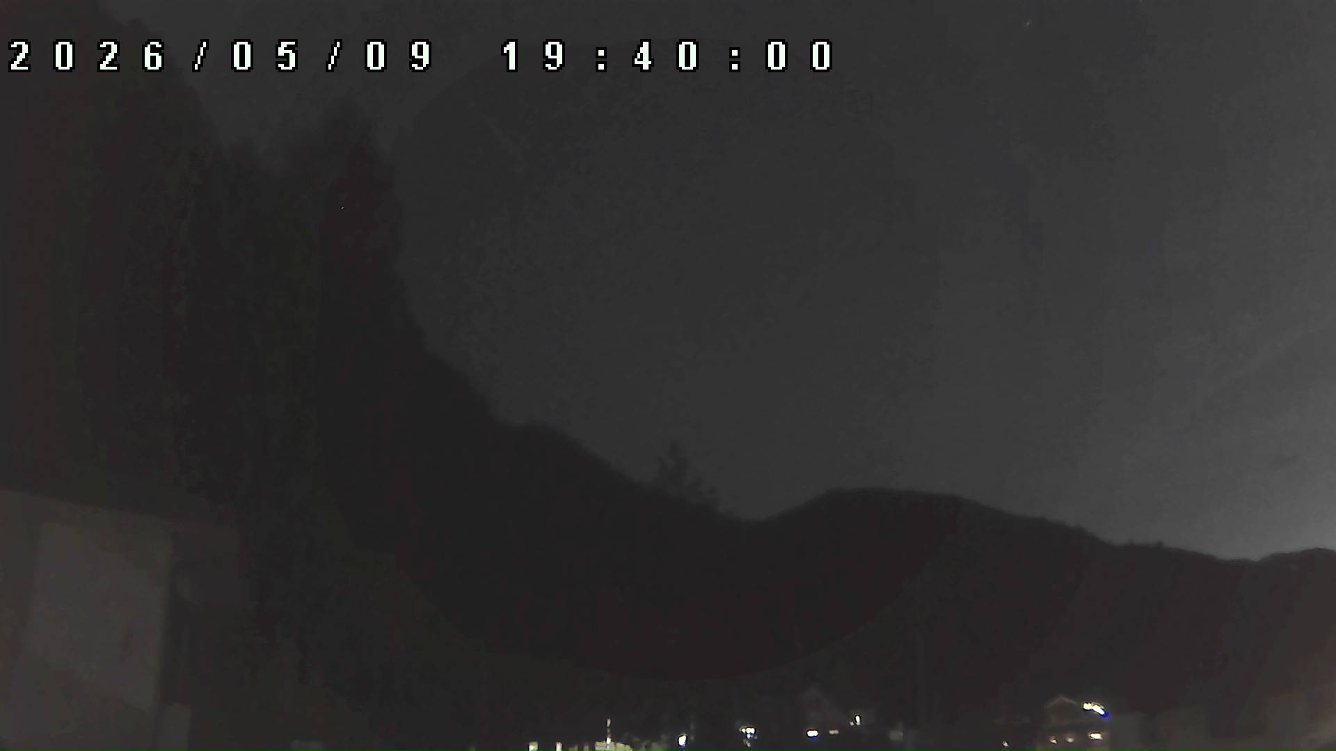 2026年5月9日 19:40ごろの金剛山登山口周辺の空