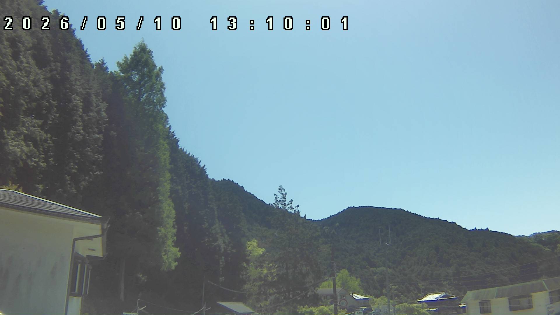 2026年5月10日 13:10ごろの金剛山登山口周辺の空