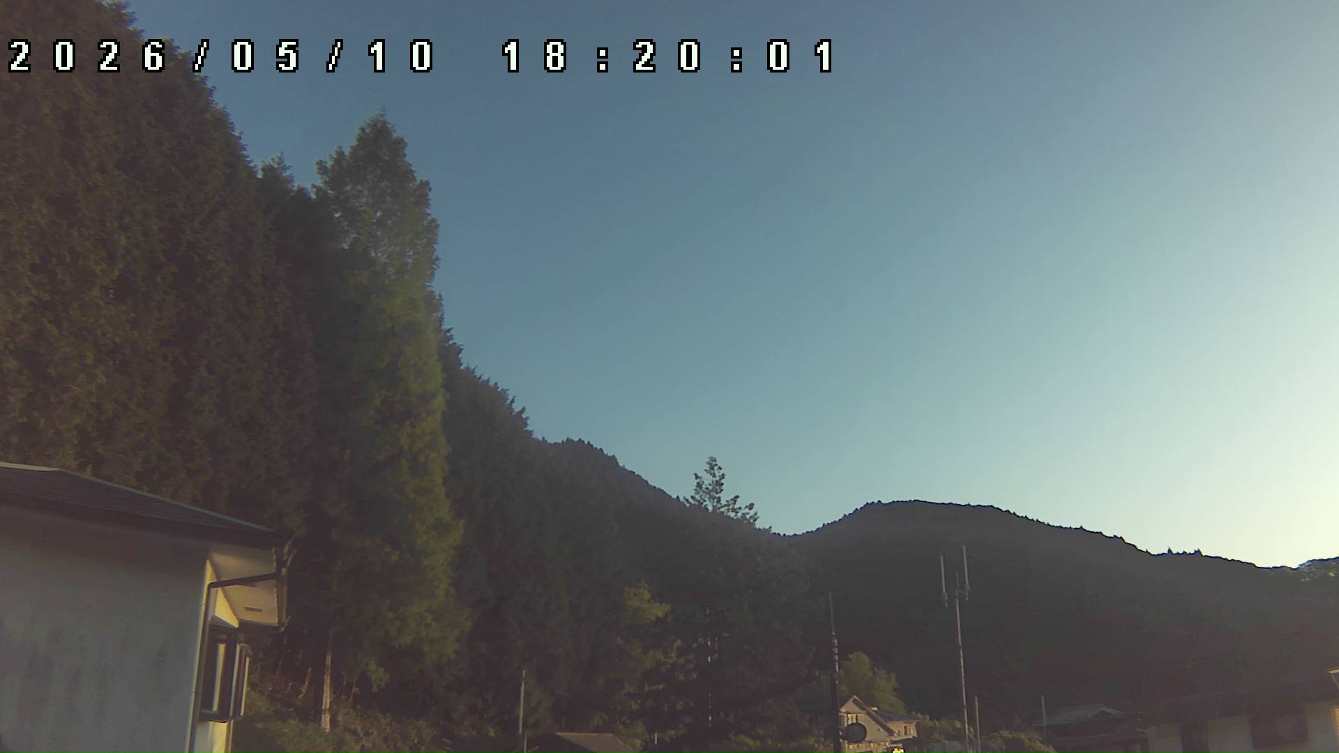 2026年5月10日 18:20ごろの金剛山登山口周辺の空