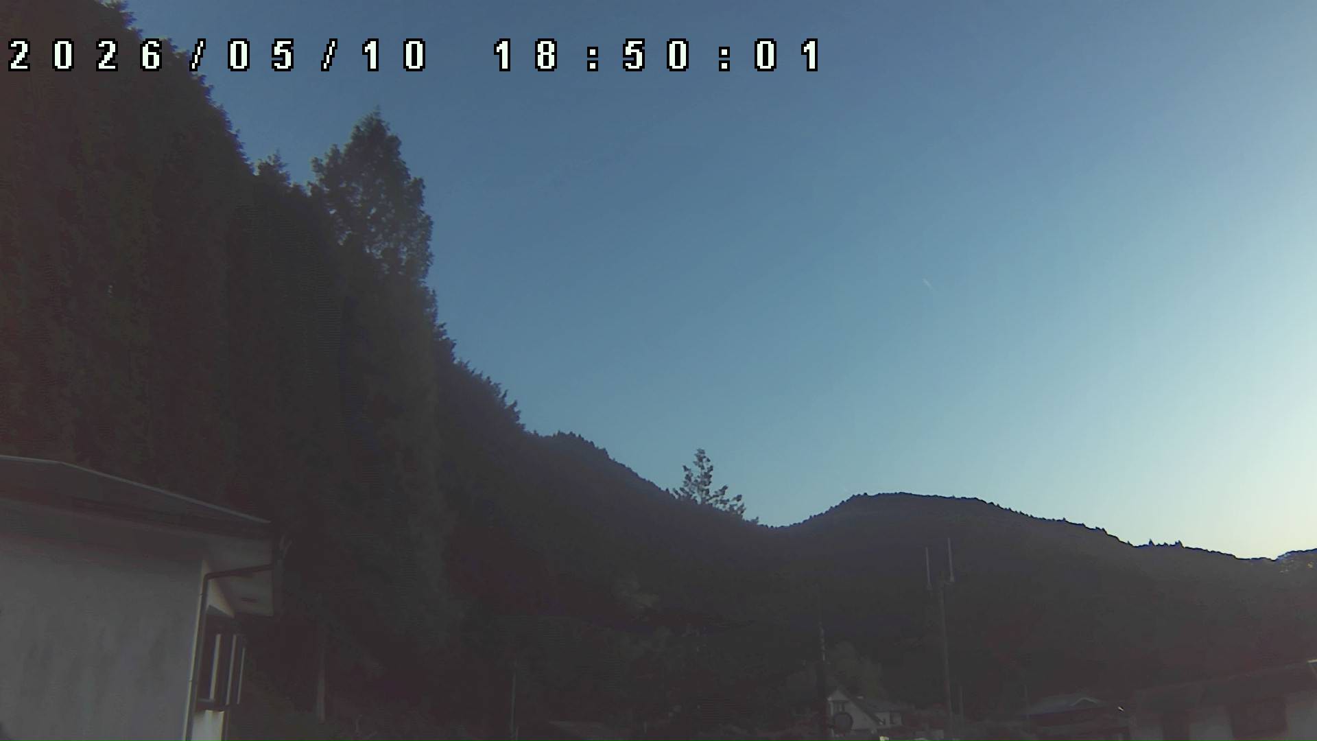 2026年5月10日 18:50ごろの金剛山登山口周辺の空