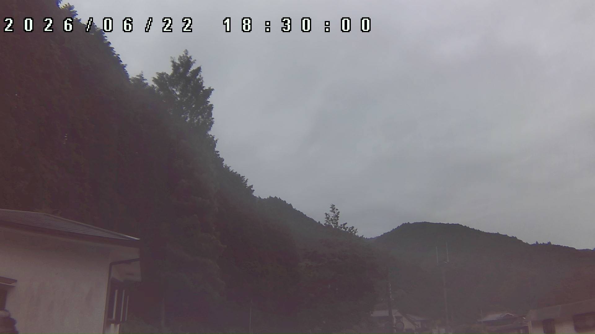 2026年6月22日 18:30ごろの金剛山登山口周辺の空