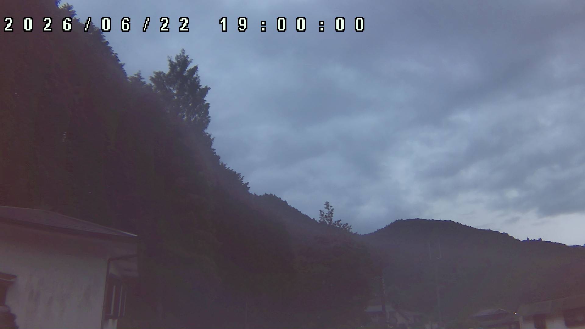 2026年6月22日 19:00ごろの金剛山登山口周辺の空