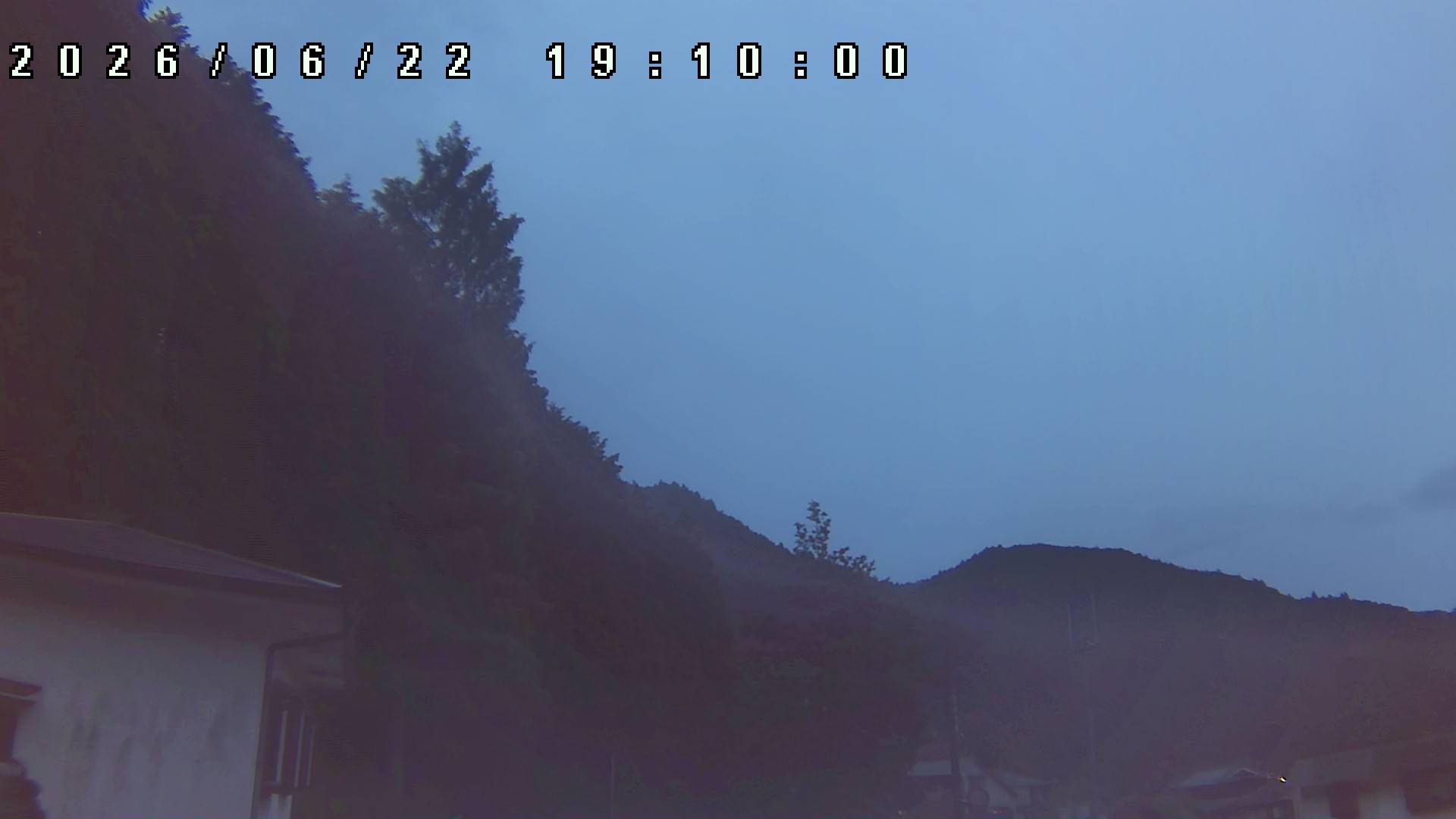 2026年6月22日 19:10ごろの金剛山登山口周辺の空