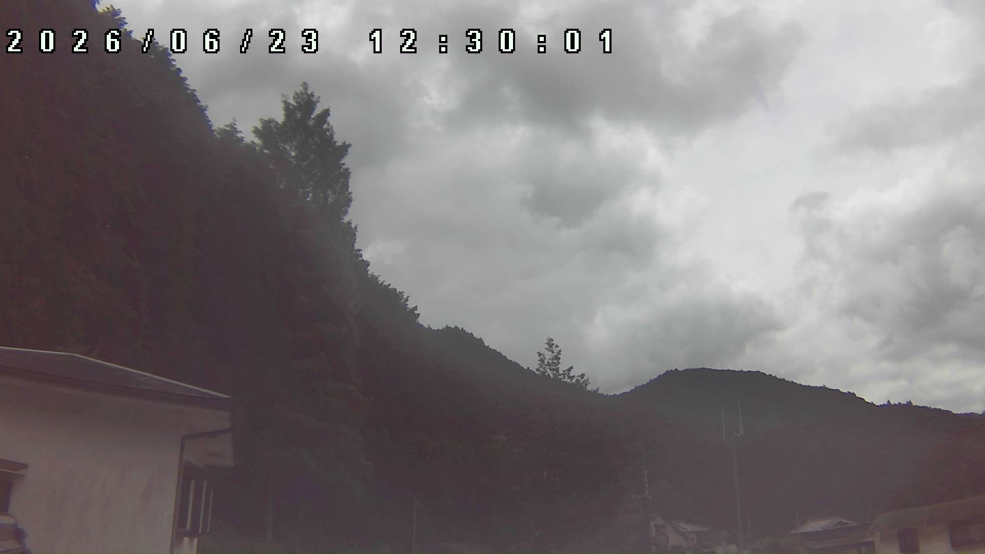 2026年6月23日 12:30ごろの金剛山登山口周辺の空