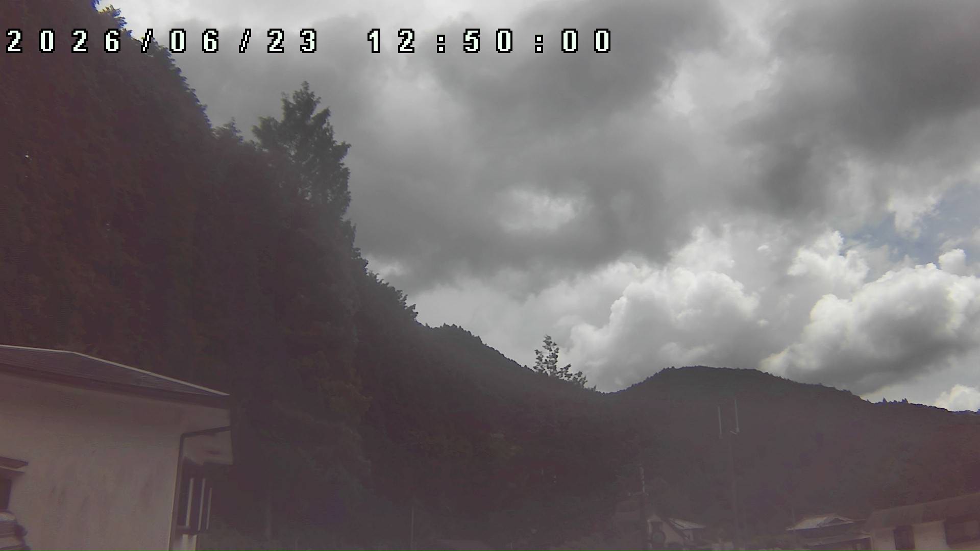 2026年6月23日 12:50ごろの金剛山登山口周辺の空