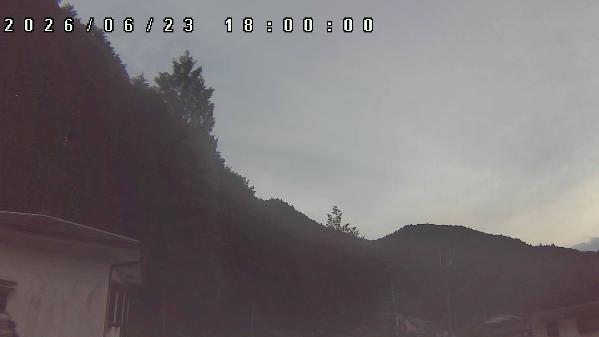 2026年6月23日 18:00ごろの金剛山登山口周辺の空