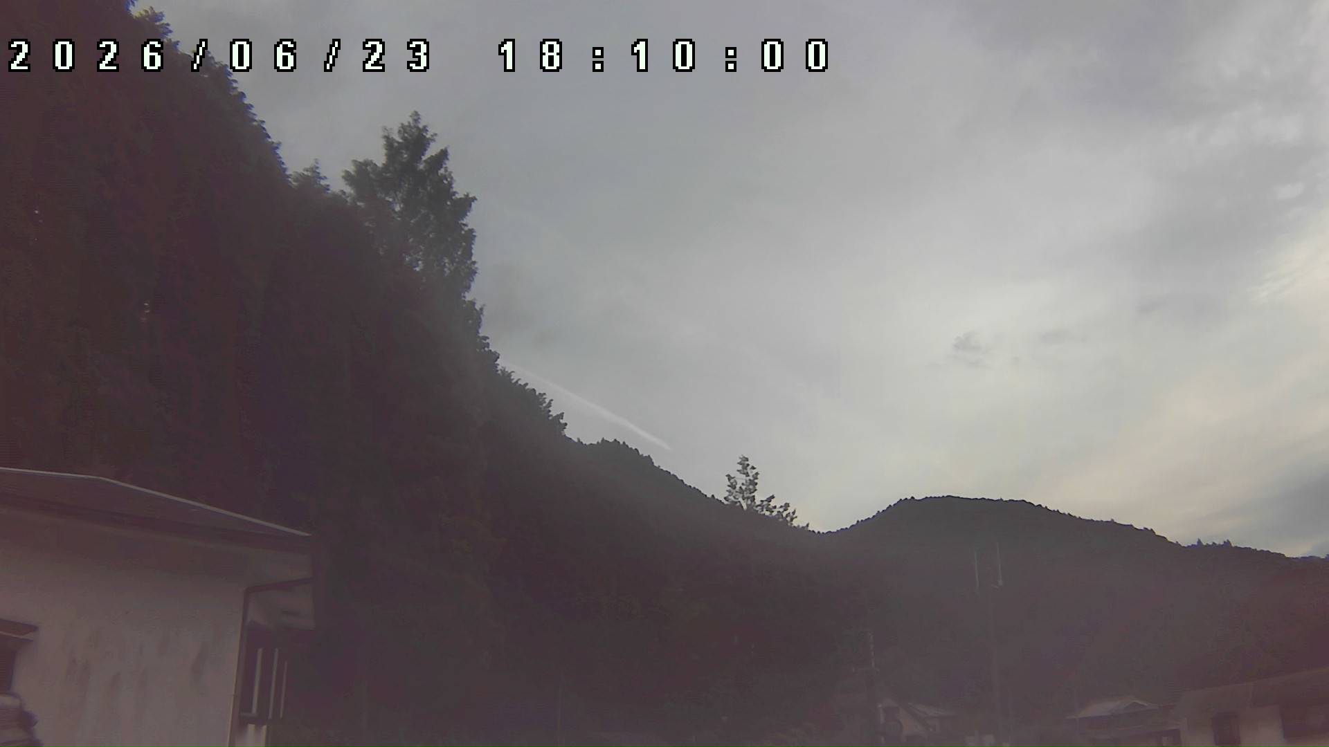 2026年6月23日 18:10ごろの金剛山登山口周辺の空