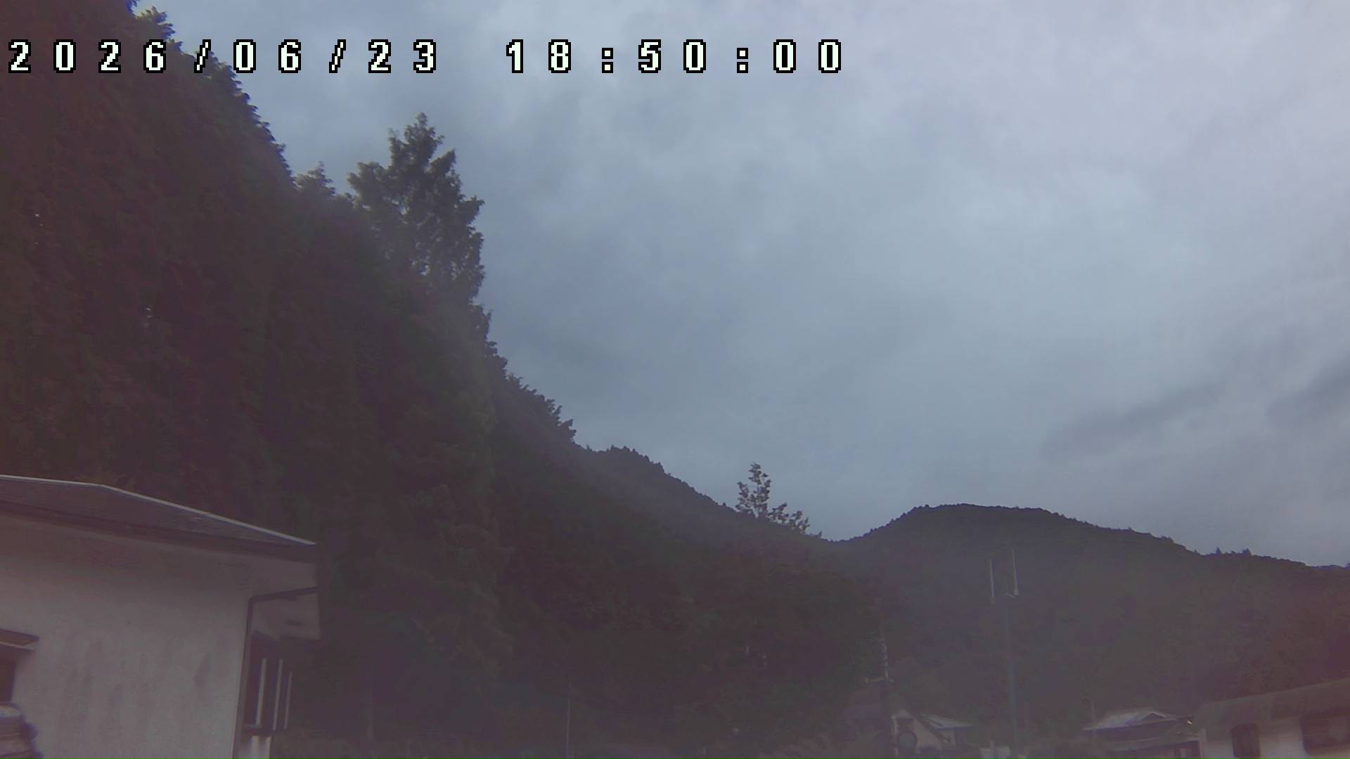 2026年6月23日 18:50ごろの金剛山登山口周辺の空