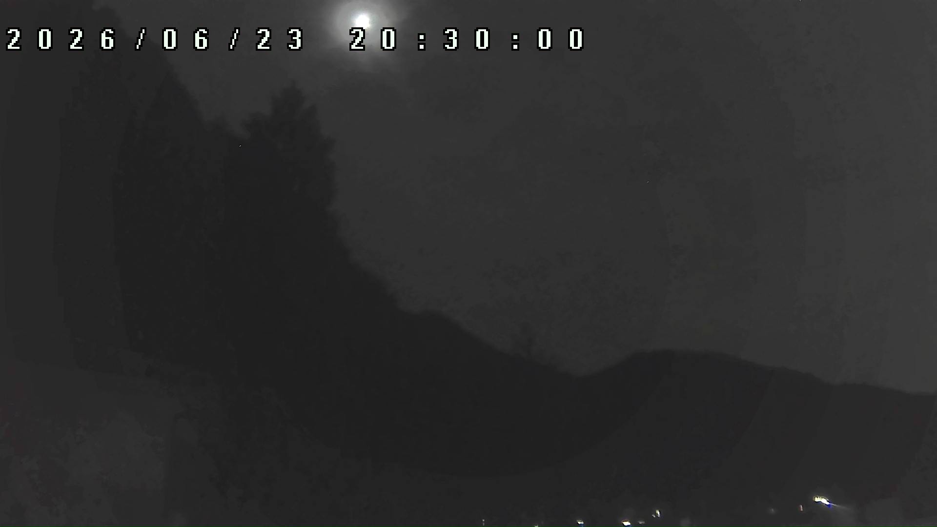 2026年6月23日 20:30ごろの金剛山登山口周辺の空
