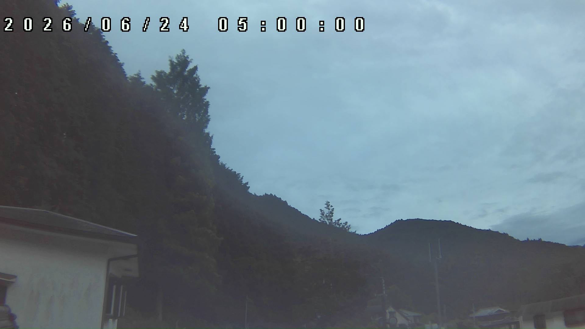 2026年6月24日 05:00ごろの金剛山登山口周辺の空