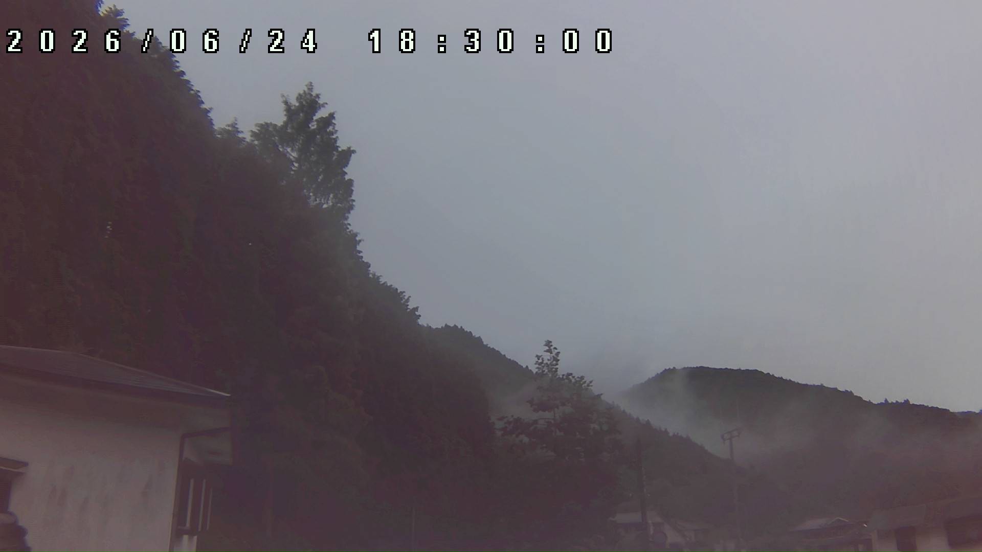 2026年6月24日 18:30ごろの金剛山登山口周辺の空