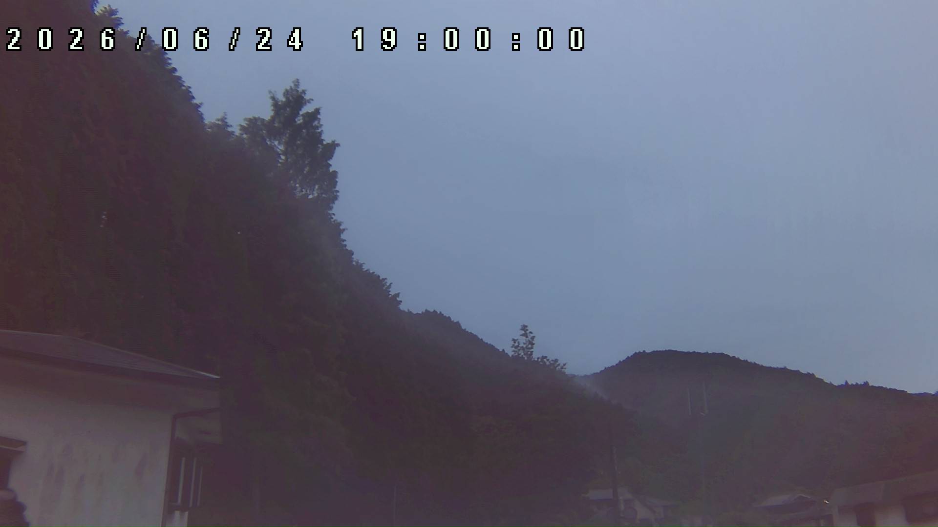 2026年6月24日 19:00ごろの金剛山登山口周辺の空