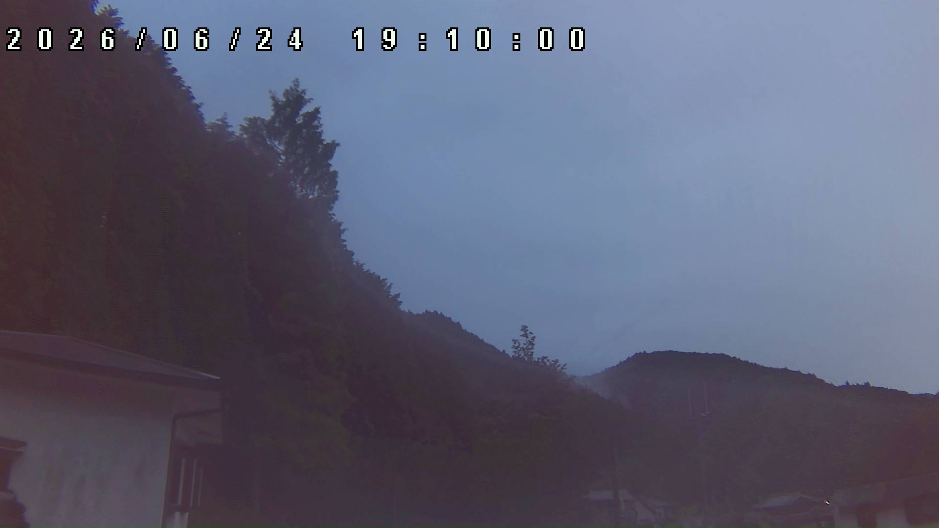 2026年6月24日 19:10ごろの金剛山登山口周辺の空