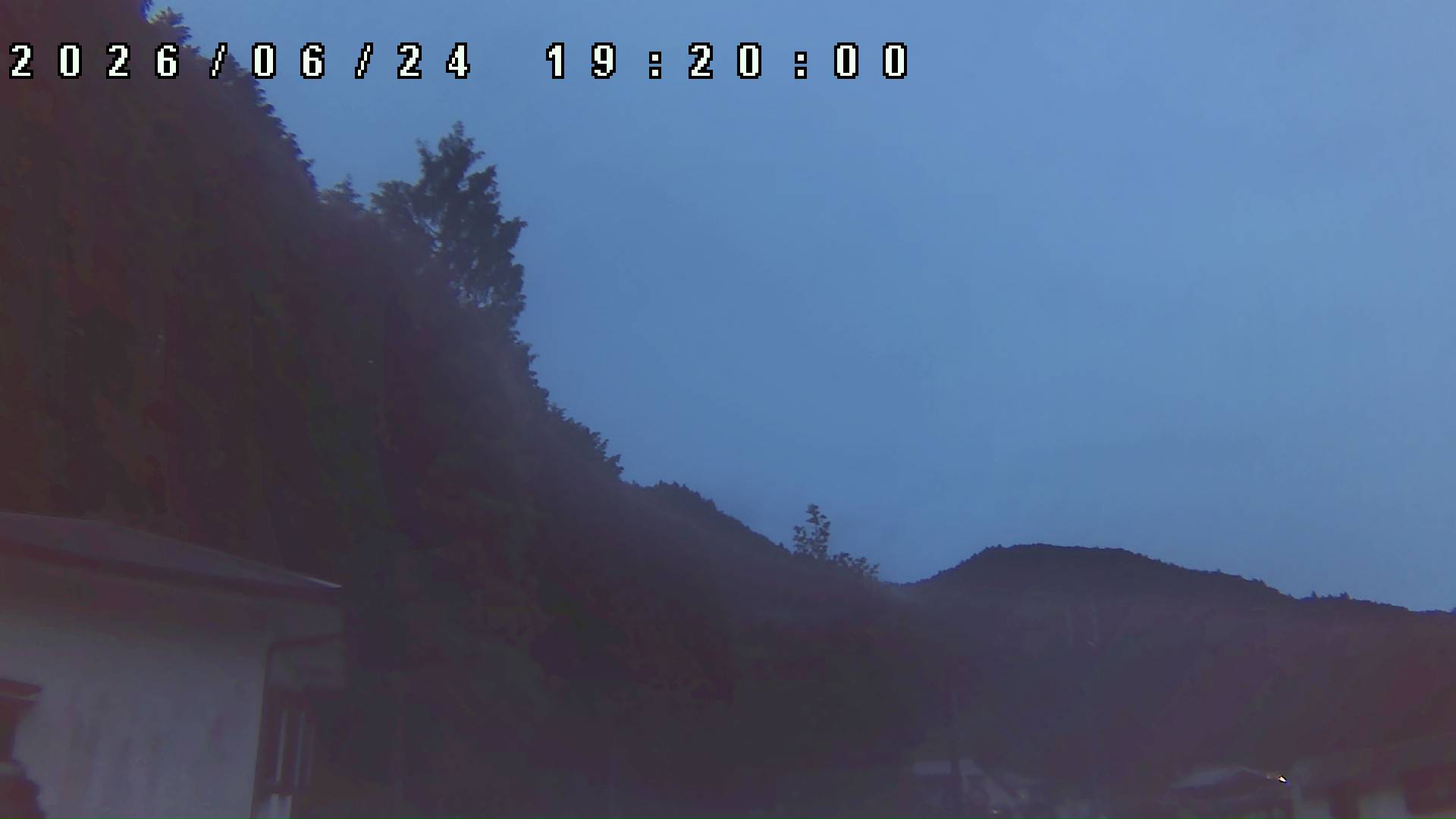 2026年6月24日 19:20ごろの金剛山登山口周辺の空