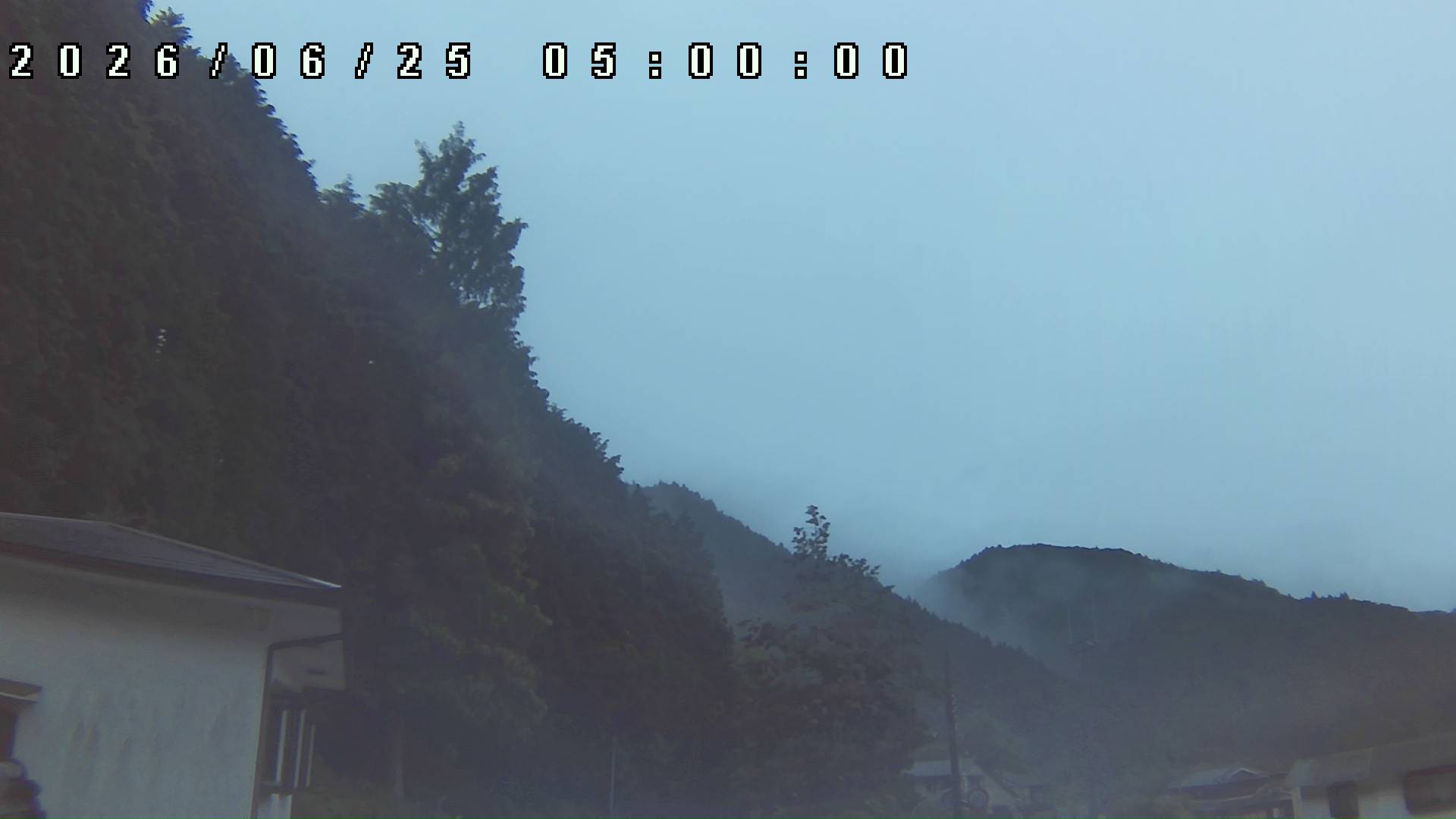 2026年6月25日 05:00ごろの金剛山登山口周辺の空