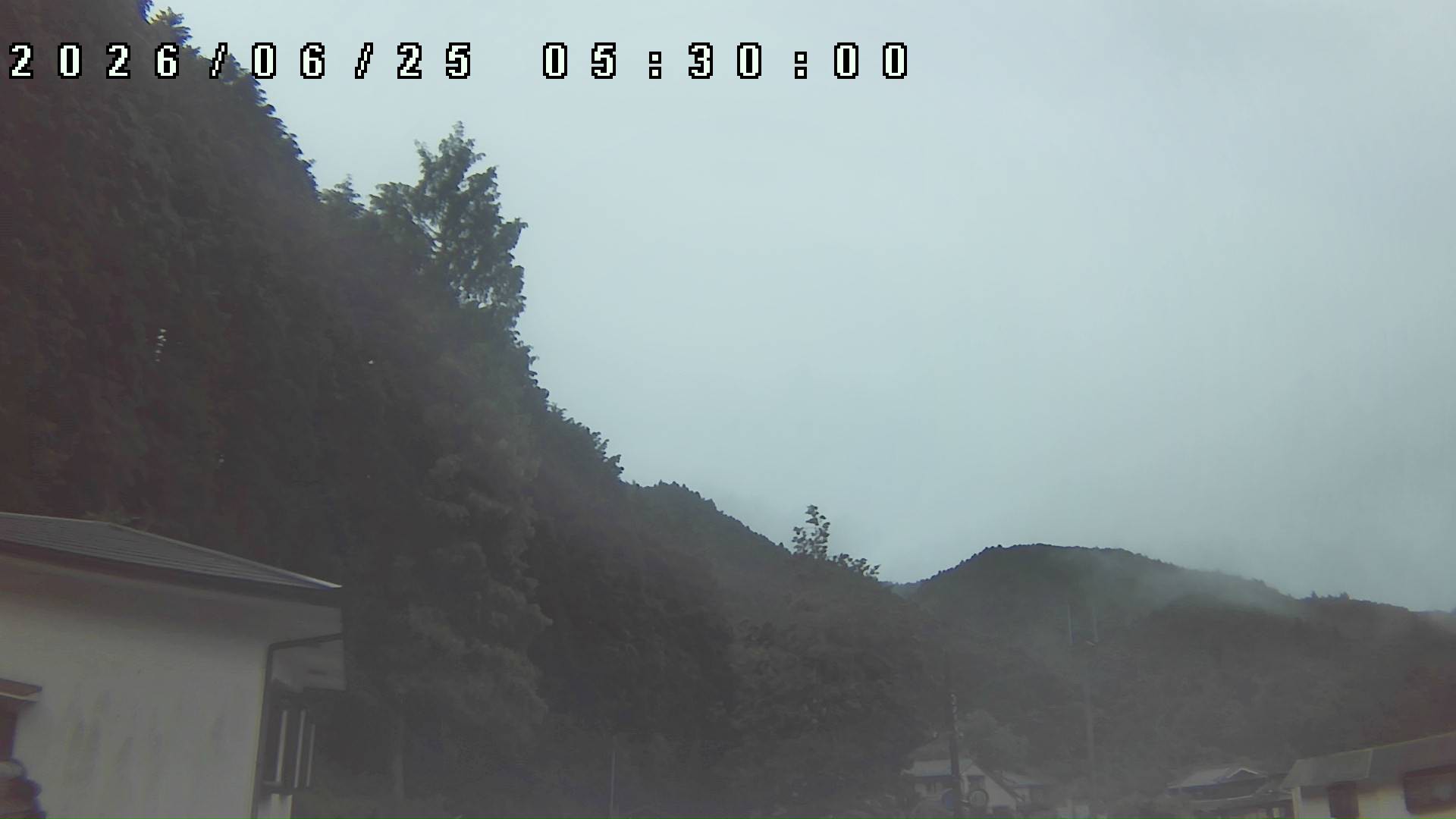 2026年6月25日 05:30ごろの金剛山登山口周辺の空