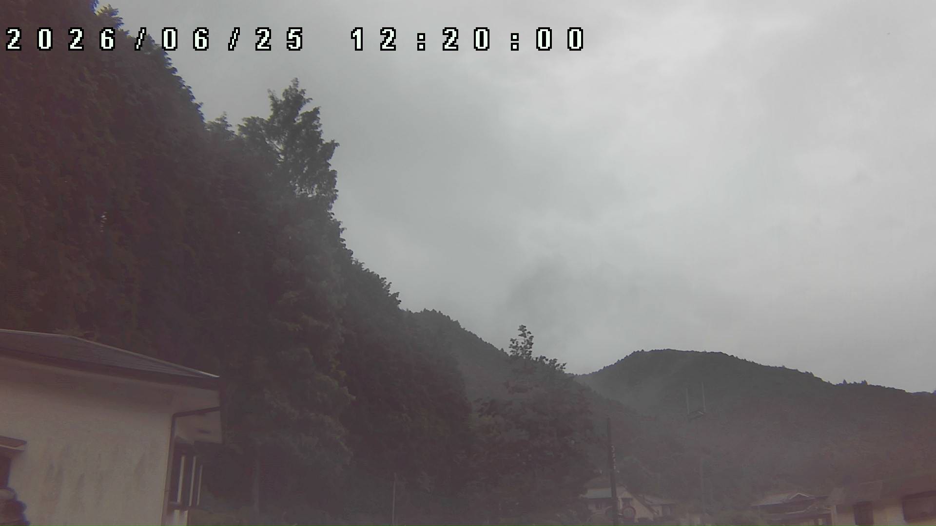 2026年6月25日 12:20ごろの金剛山登山口周辺の空