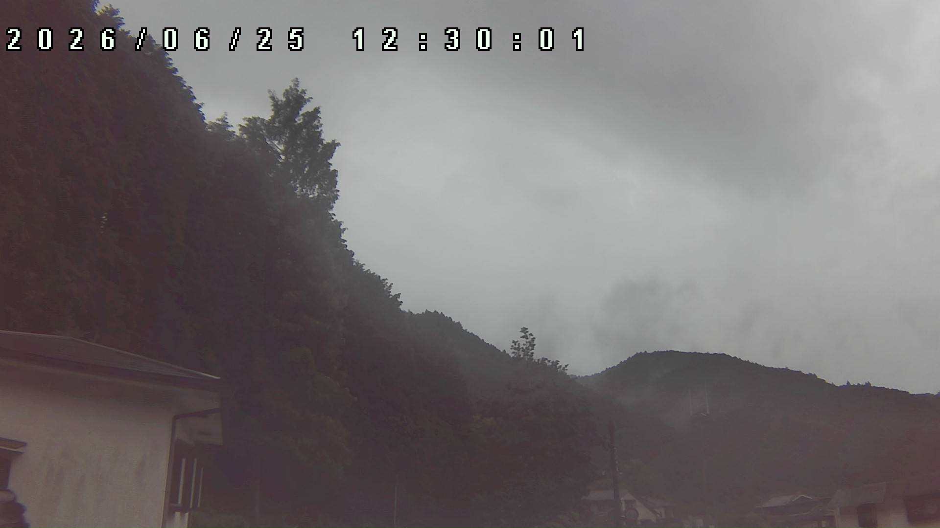 2026年6月25日 12:30ごろの金剛山登山口周辺の空
