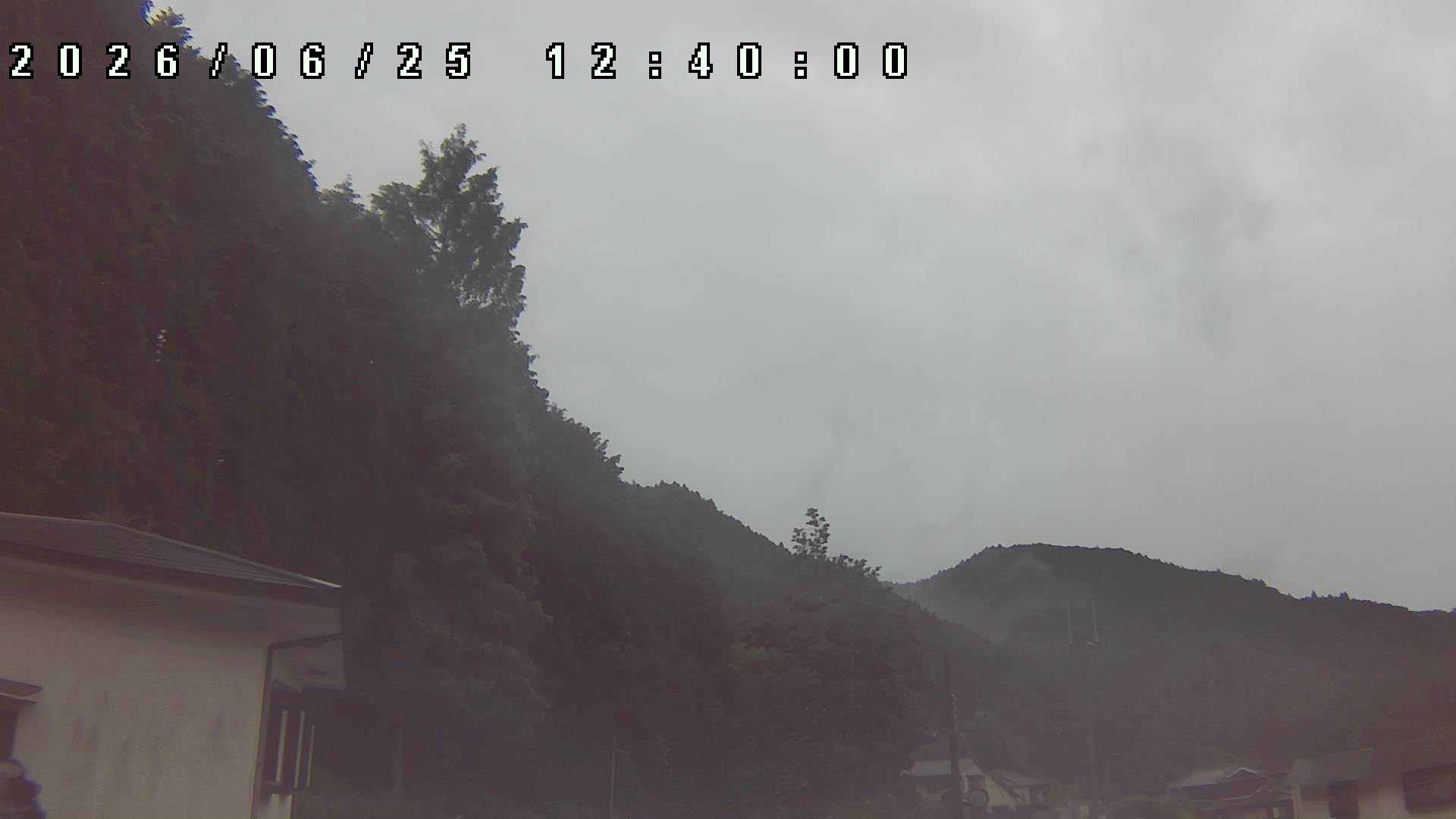 2026年6月25日 12:40ごろの金剛山登山口周辺の空