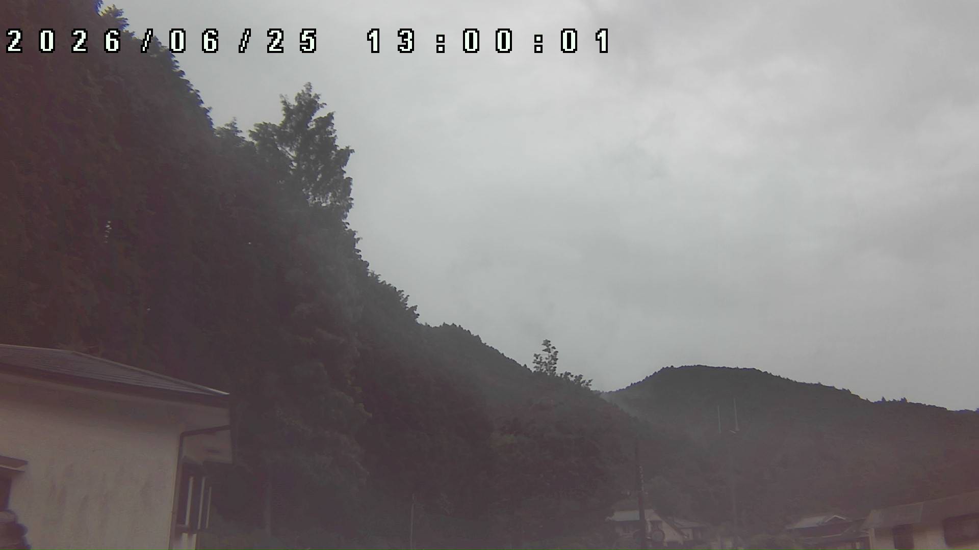 2026年6月25日 13:00ごろの金剛山登山口周辺の空