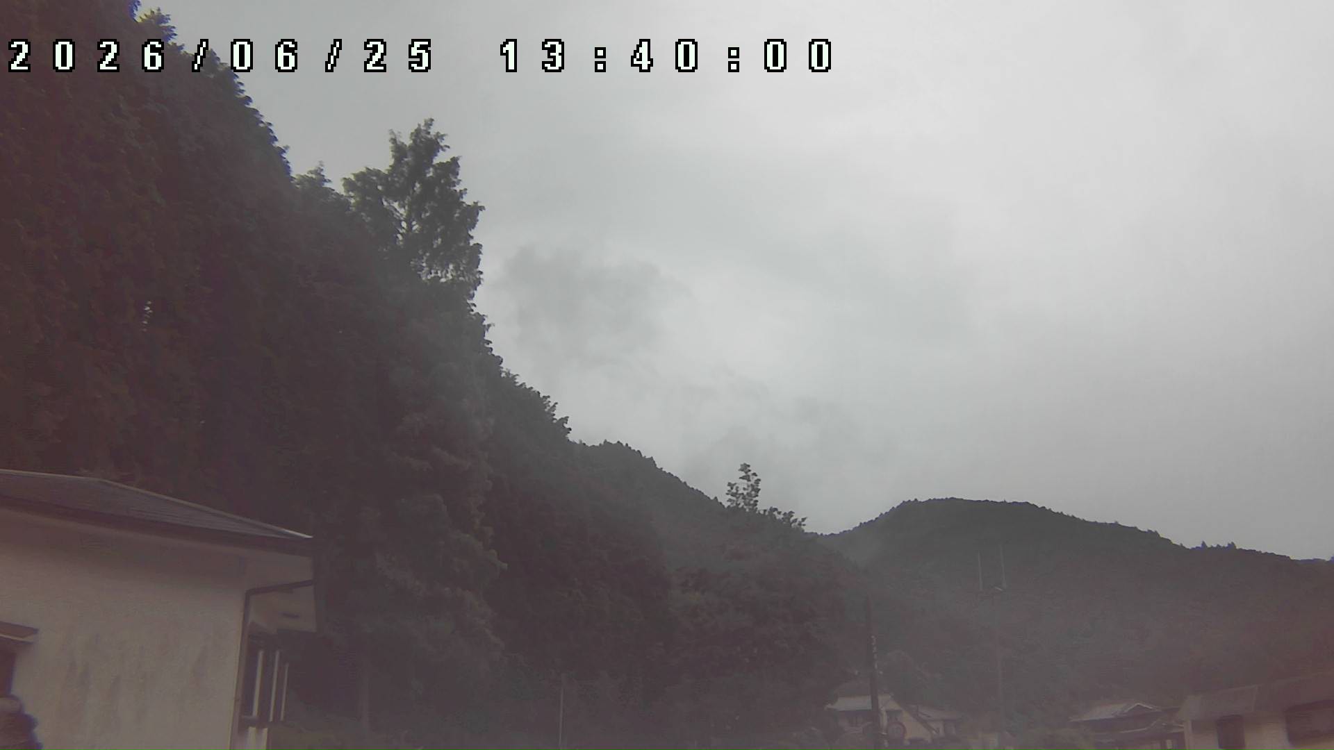 2026年6月25日 13:40ごろの金剛山登山口周辺の空