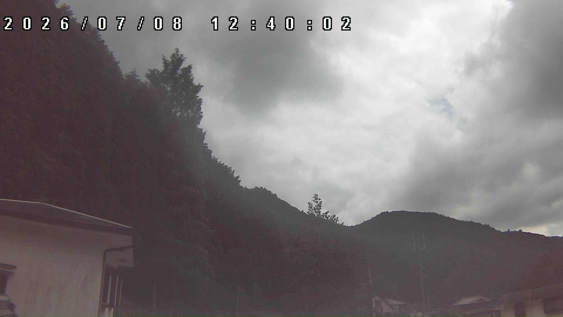 2026年7月8日 12:40ごろの金剛山登山口周辺の空