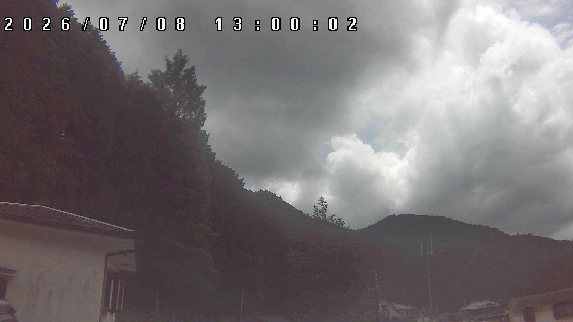 2026年7月8日 13:00ごろの金剛山登山口周辺の空