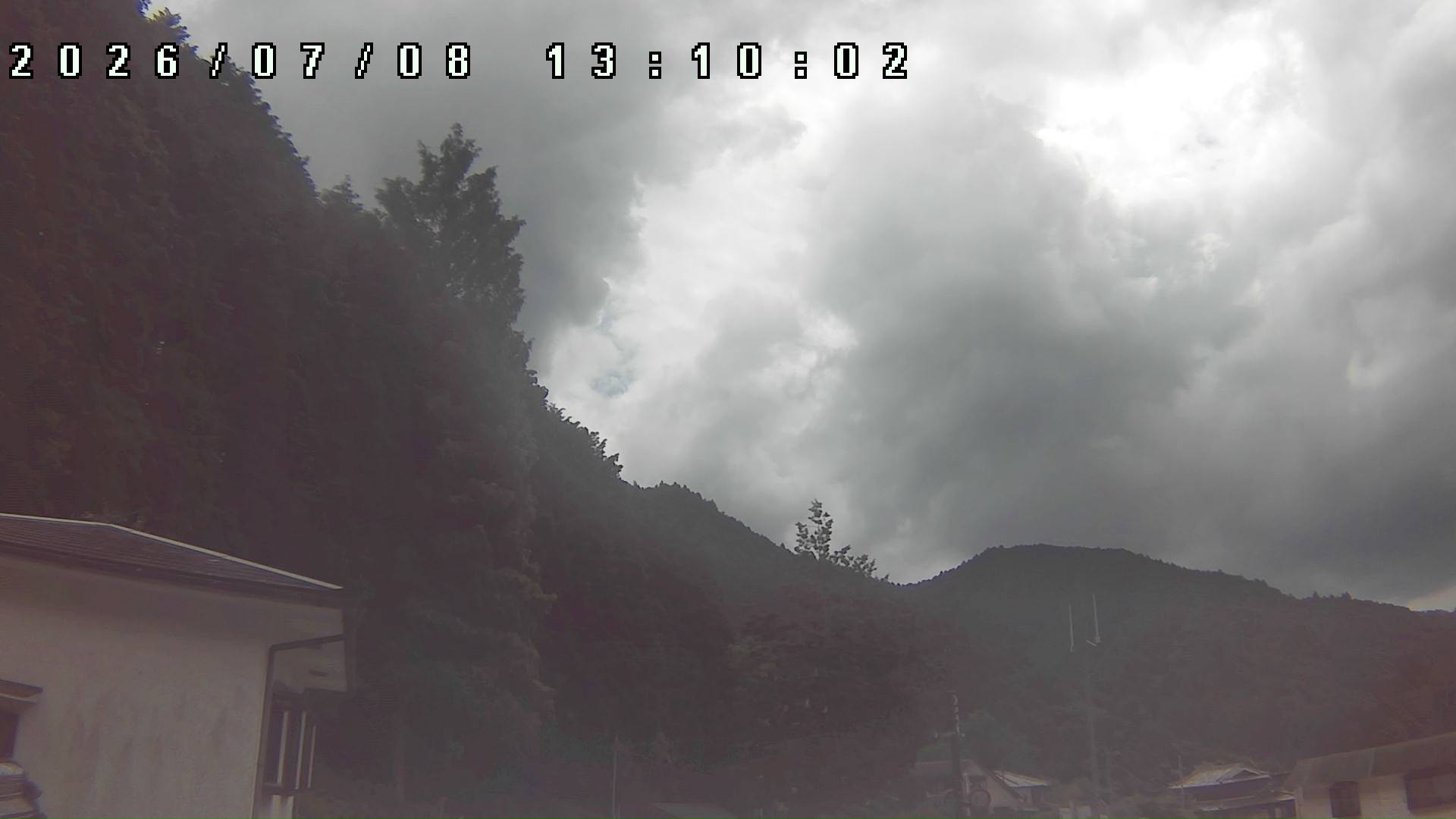 2026年7月8日 13:10ごろの金剛山登山口周辺の空
