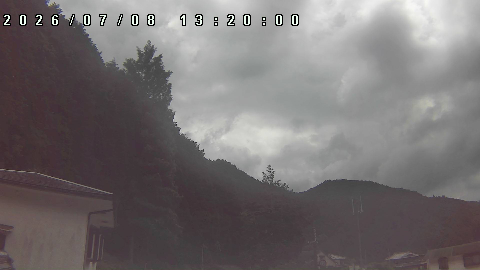 2026年7月8日 13:20ごろの金剛山登山口周辺の空