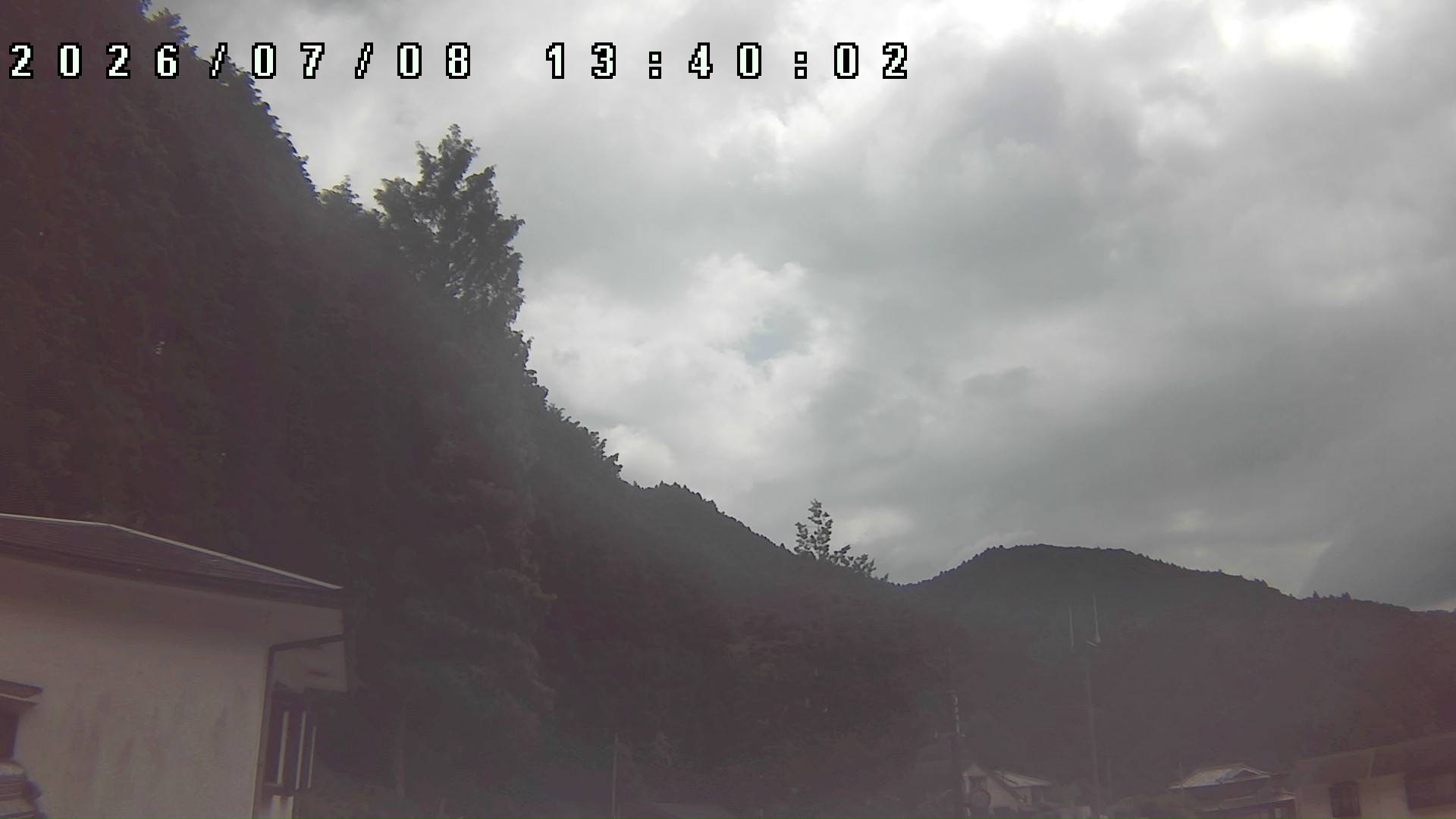 2026年7月8日 13:40ごろの金剛山登山口周辺の空