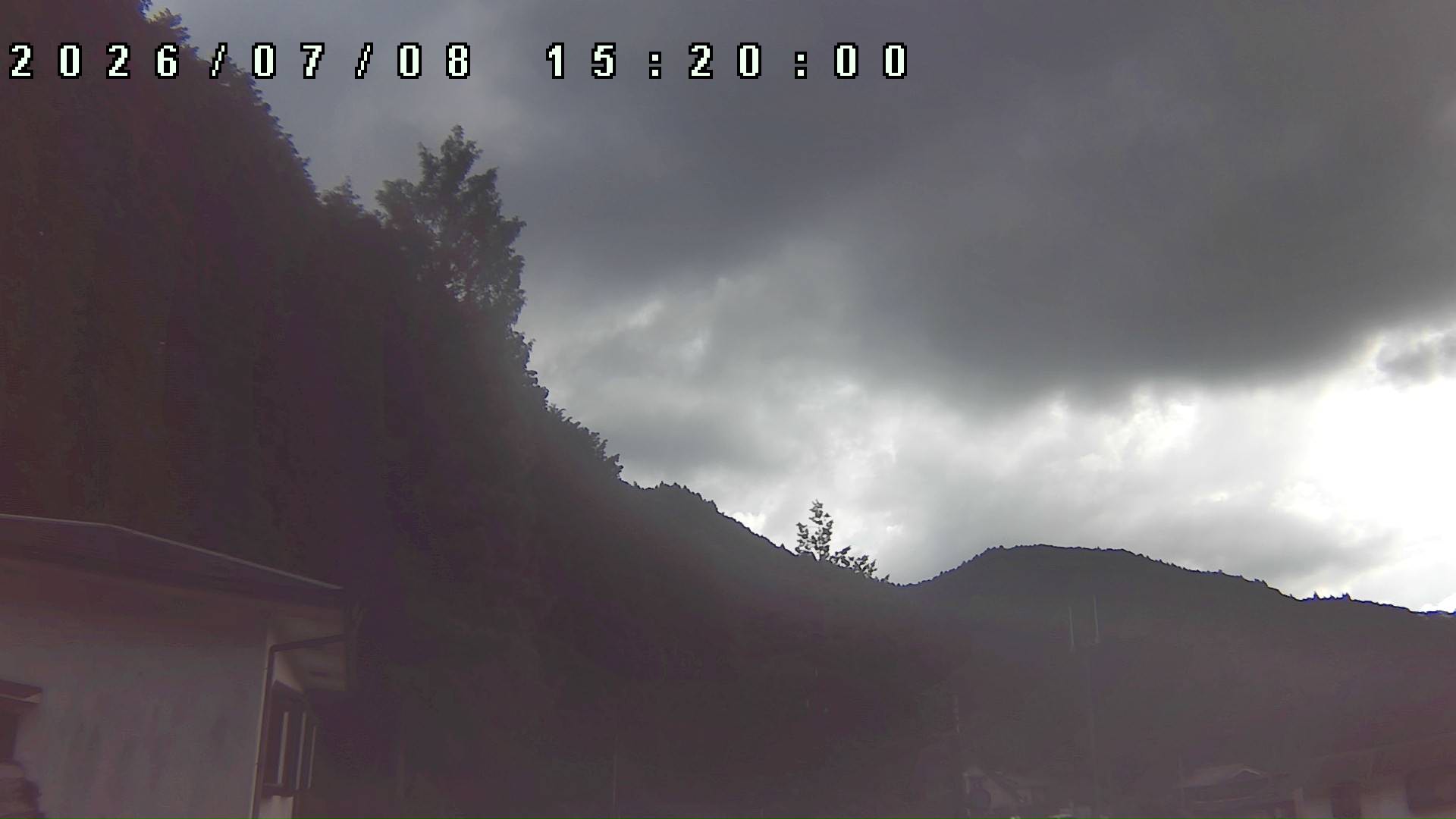 2026年7月8日 15:20ごろの金剛山登山口周辺の空
