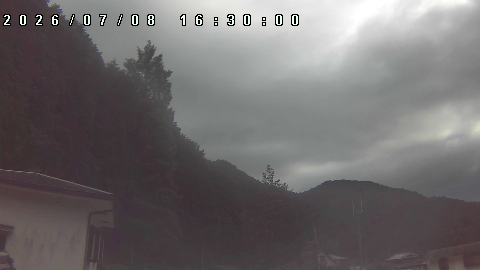 2026年7月8日 16:30ごろの金剛山登山口周辺の空