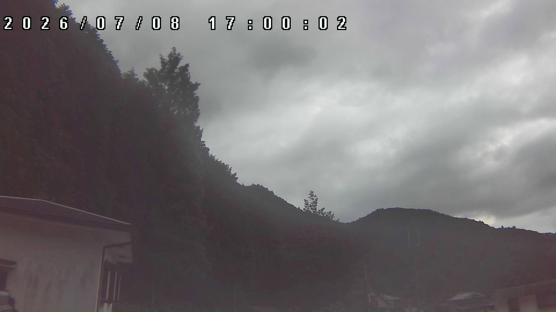 2026年7月8日 17:00ごろの金剛山登山口周辺の空