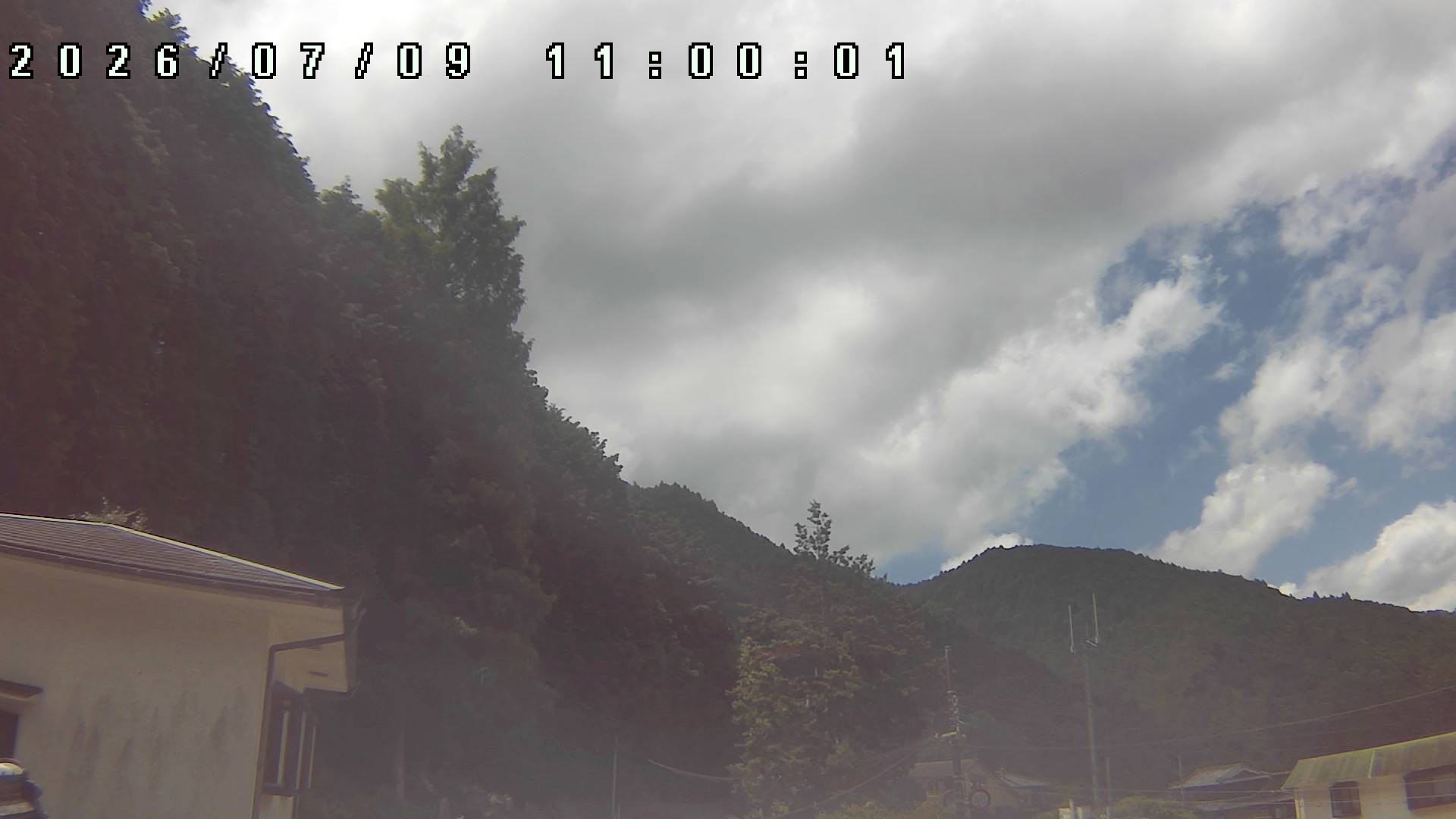 2026年7月9日 11:00ごろの金剛山登山口周辺の空