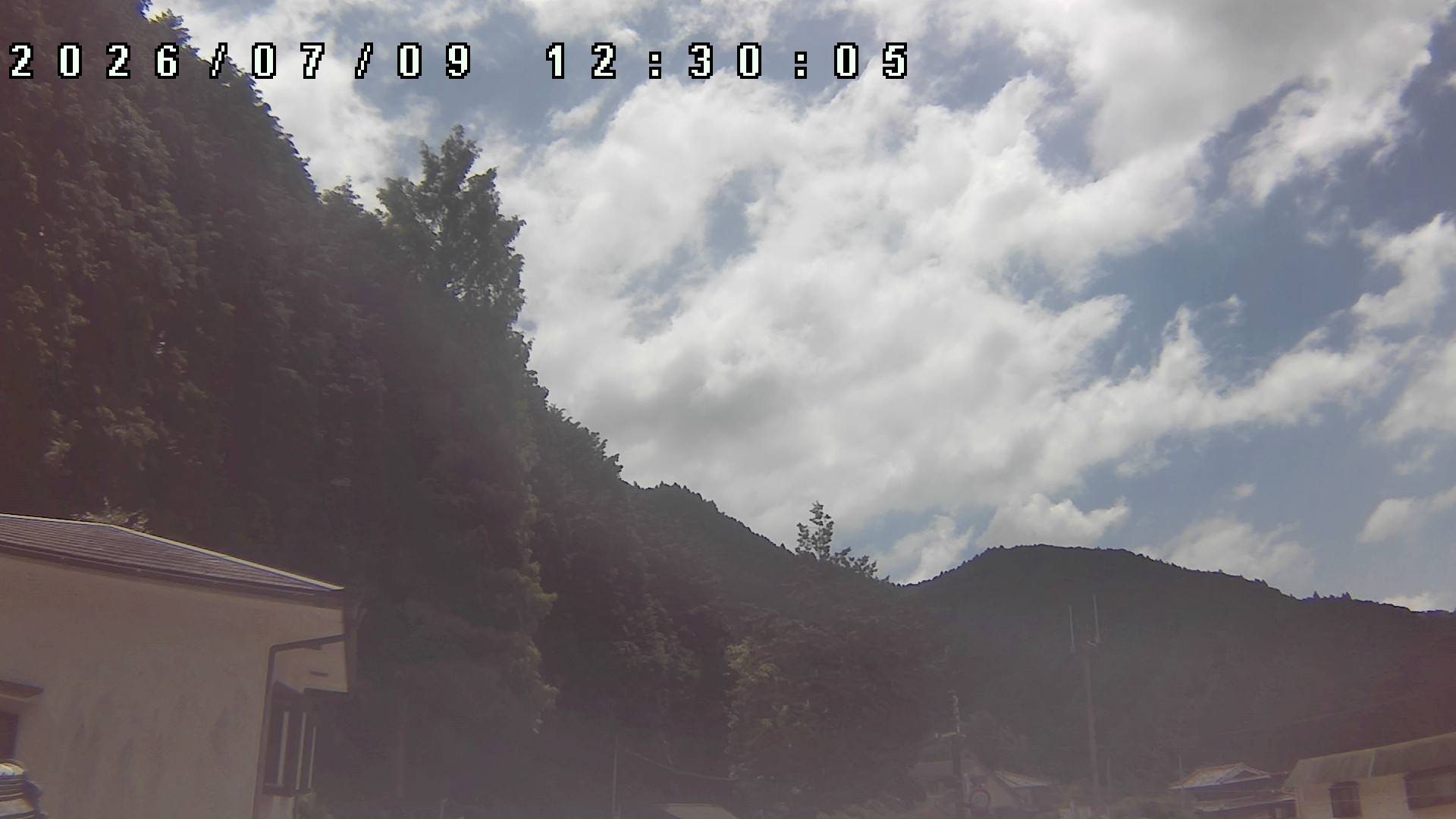 2026年7月9日 12:30ごろの金剛山登山口周辺の空