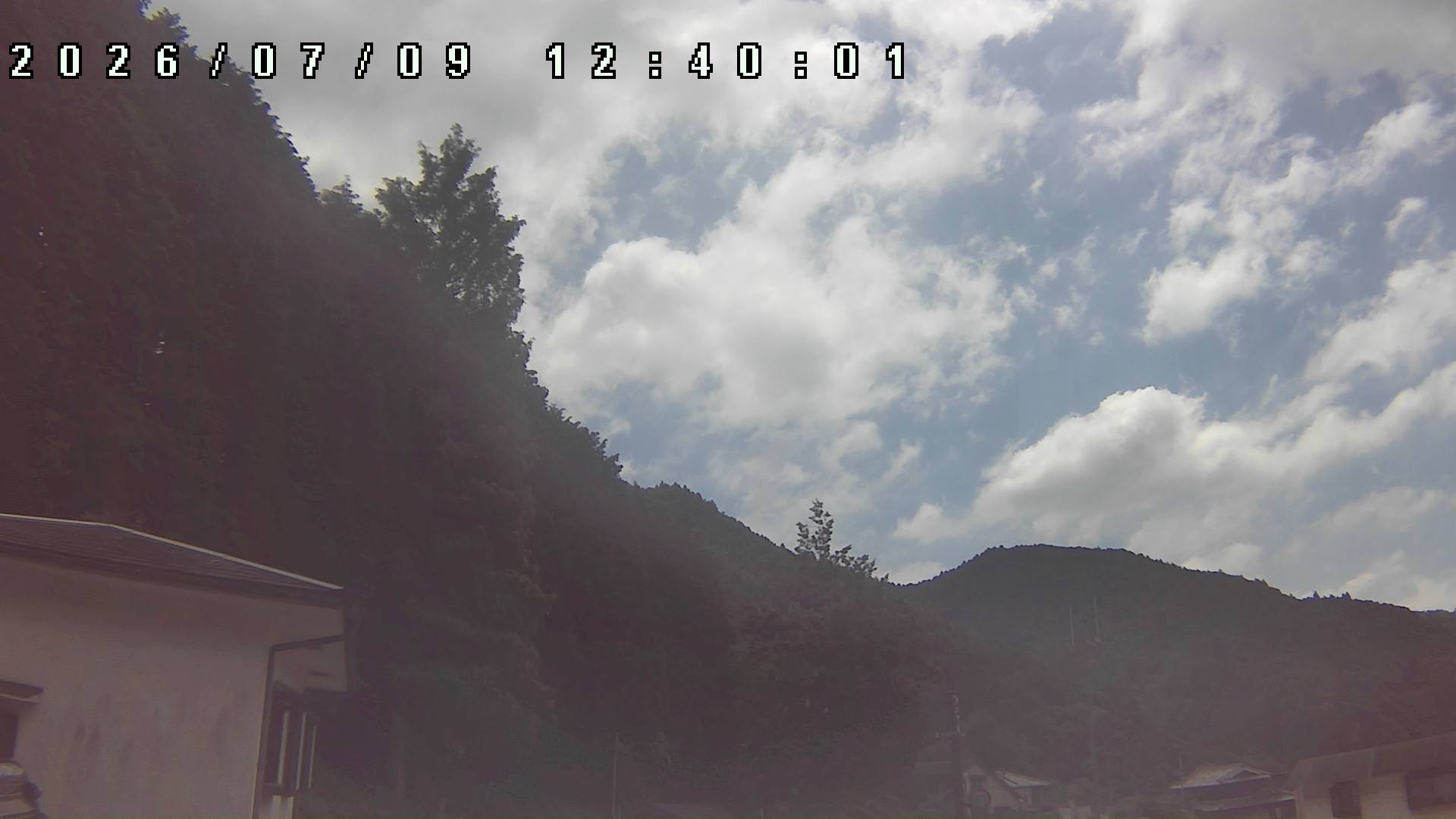 2026年7月9日 12:40ごろの金剛山登山口周辺の空