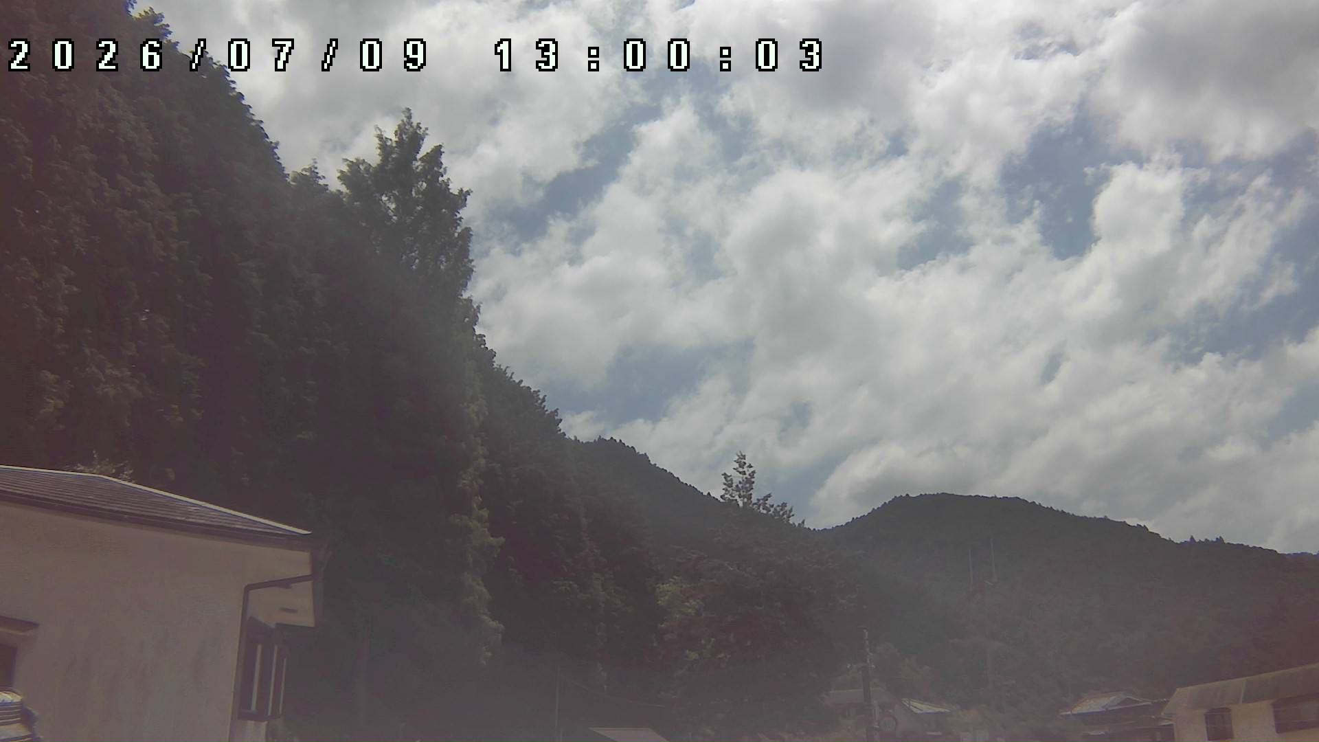 2026年7月9日 13:00ごろの金剛山登山口周辺の空