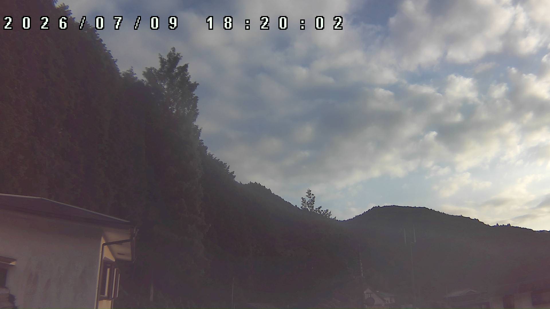 2026年7月9日 18:20ごろの金剛山登山口周辺の空