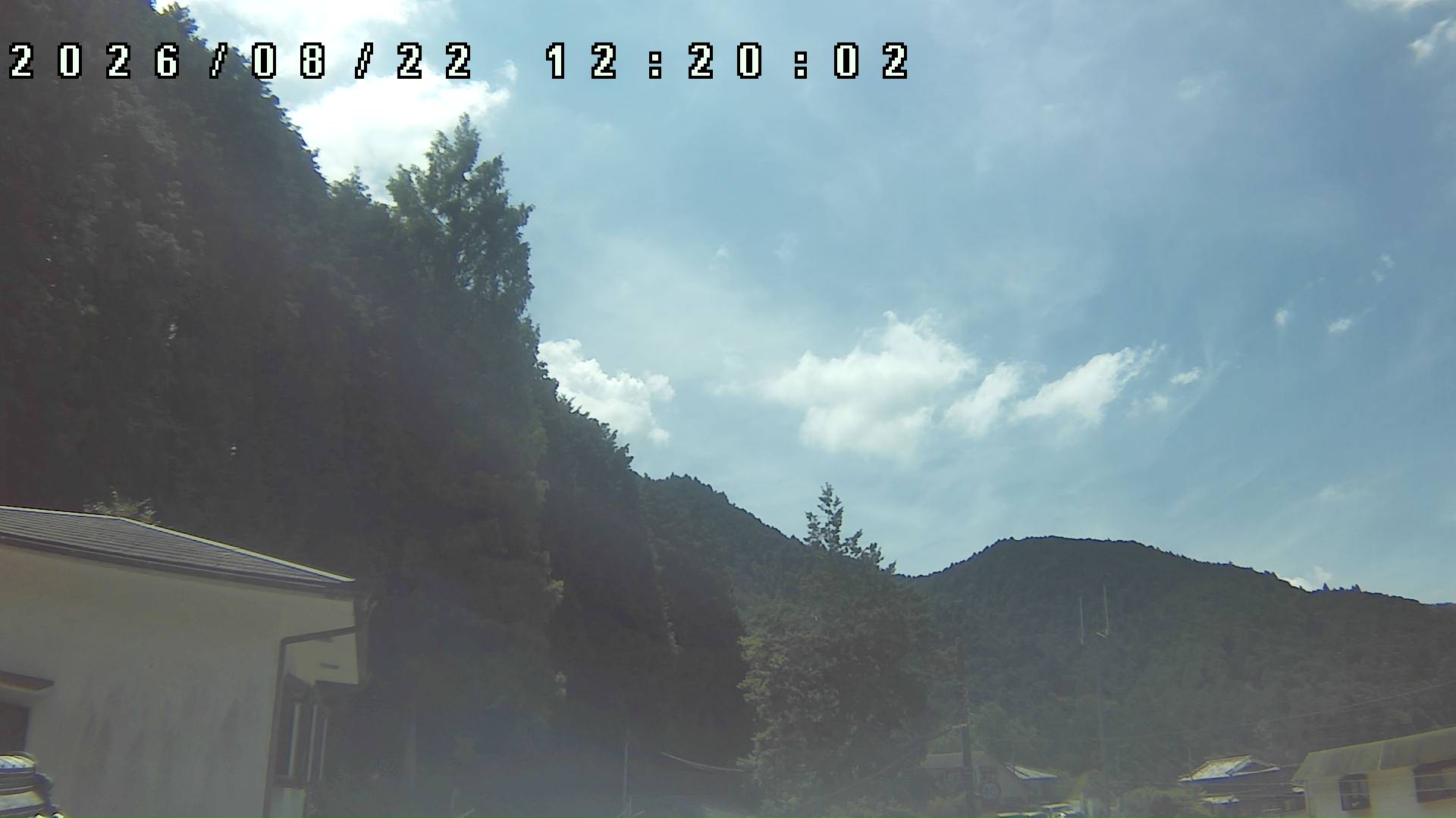 2026年8月22日 12:20ごろの金剛山登山口周辺の空
