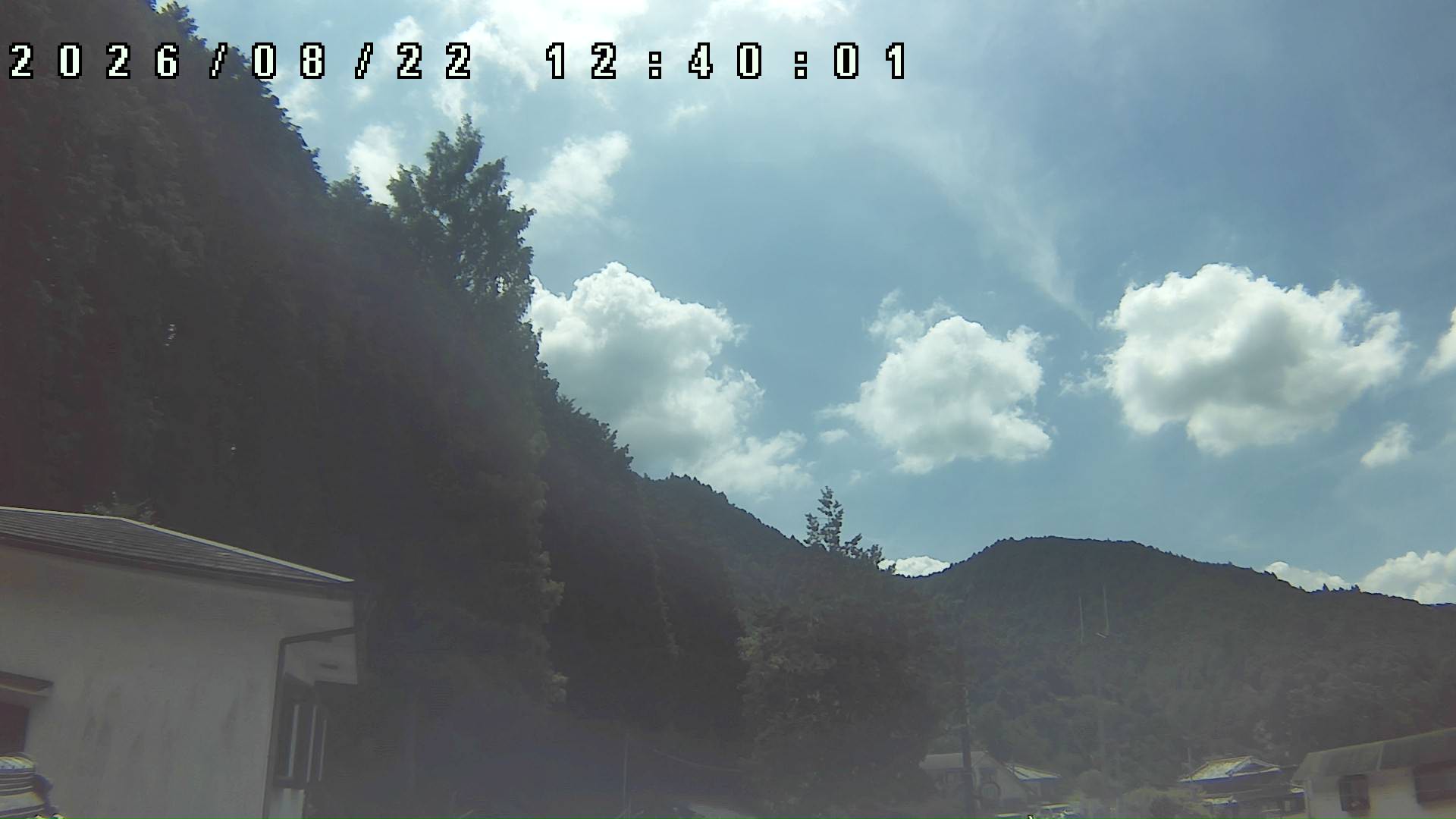 2026年8月22日 12:40ごろの金剛山登山口周辺の空