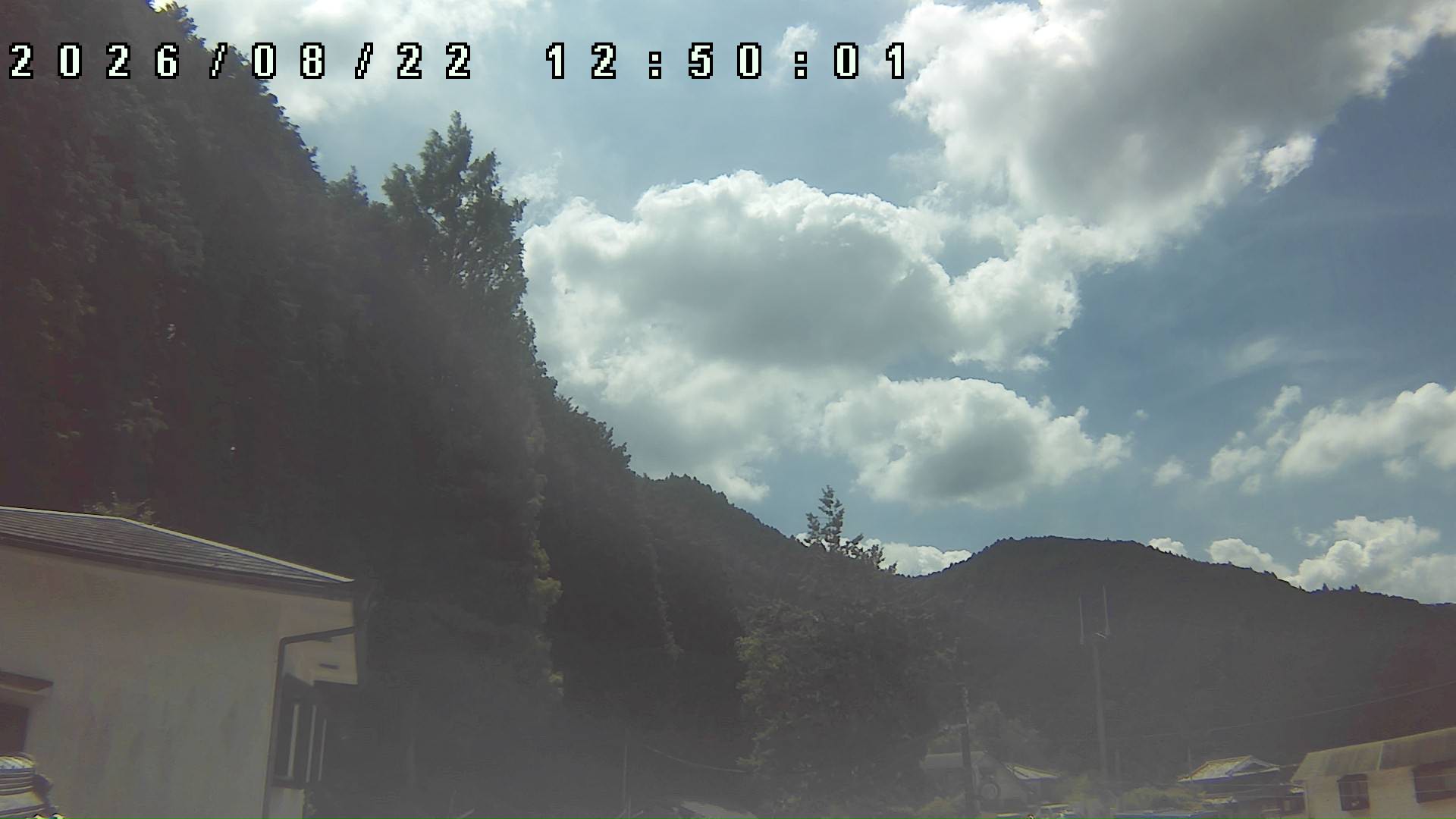 2026年8月22日 12:50ごろの金剛山登山口周辺の空