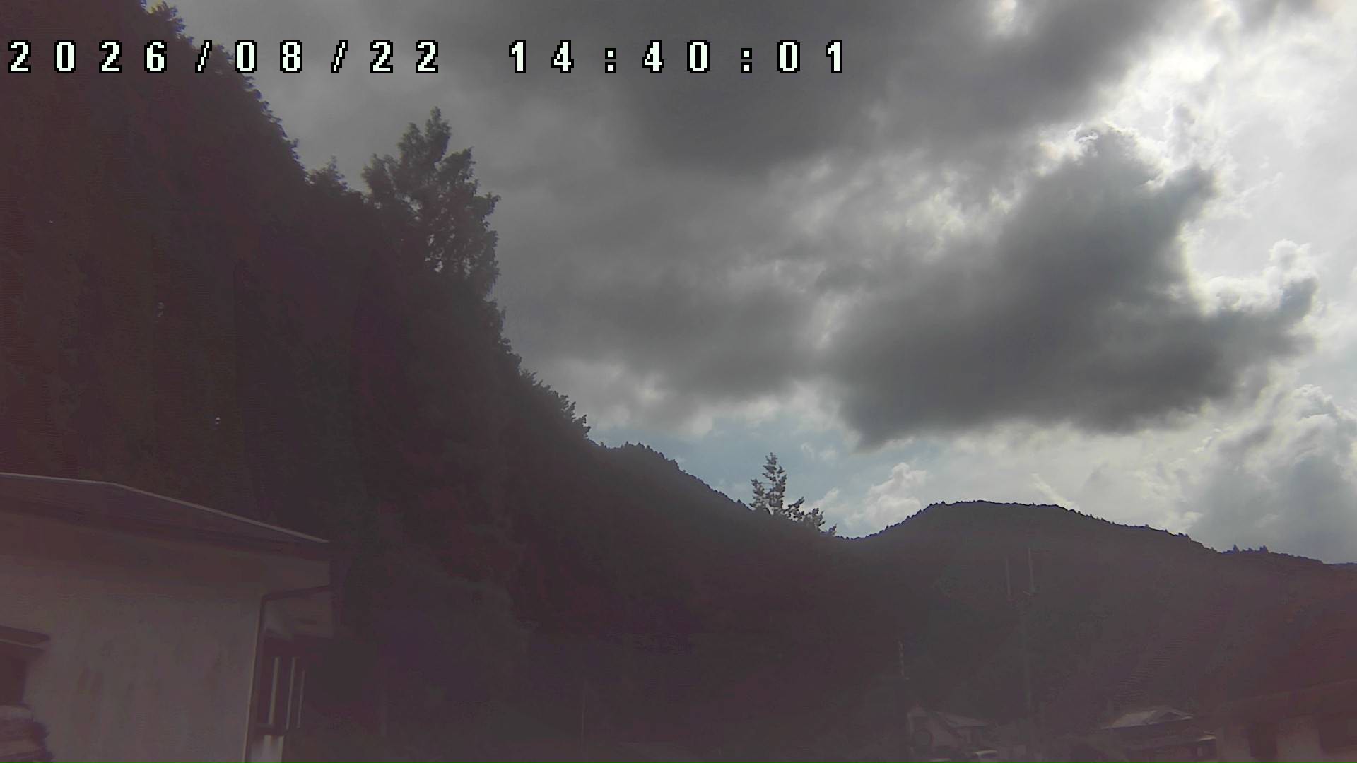 2026年8月22日 14:40ごろの金剛山登山口周辺の空