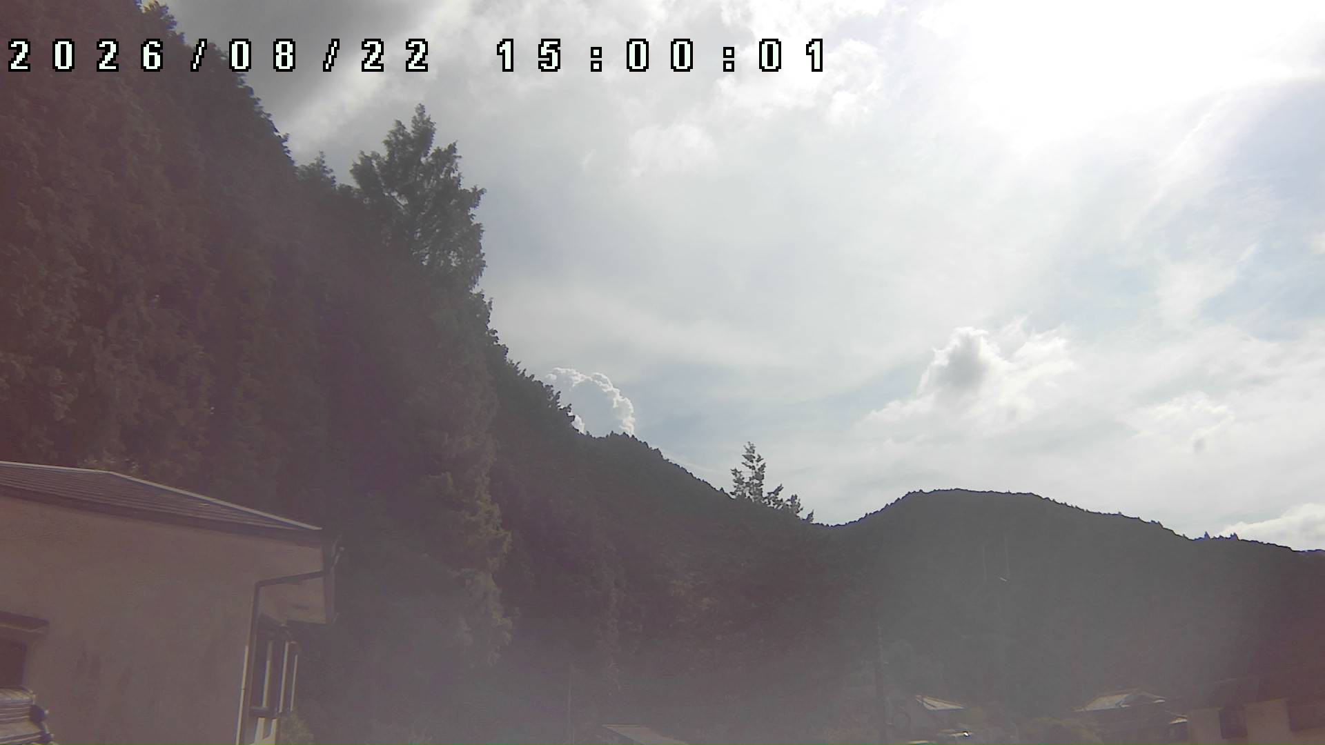 2026年8月22日 15:00ごろの金剛山登山口周辺の空
