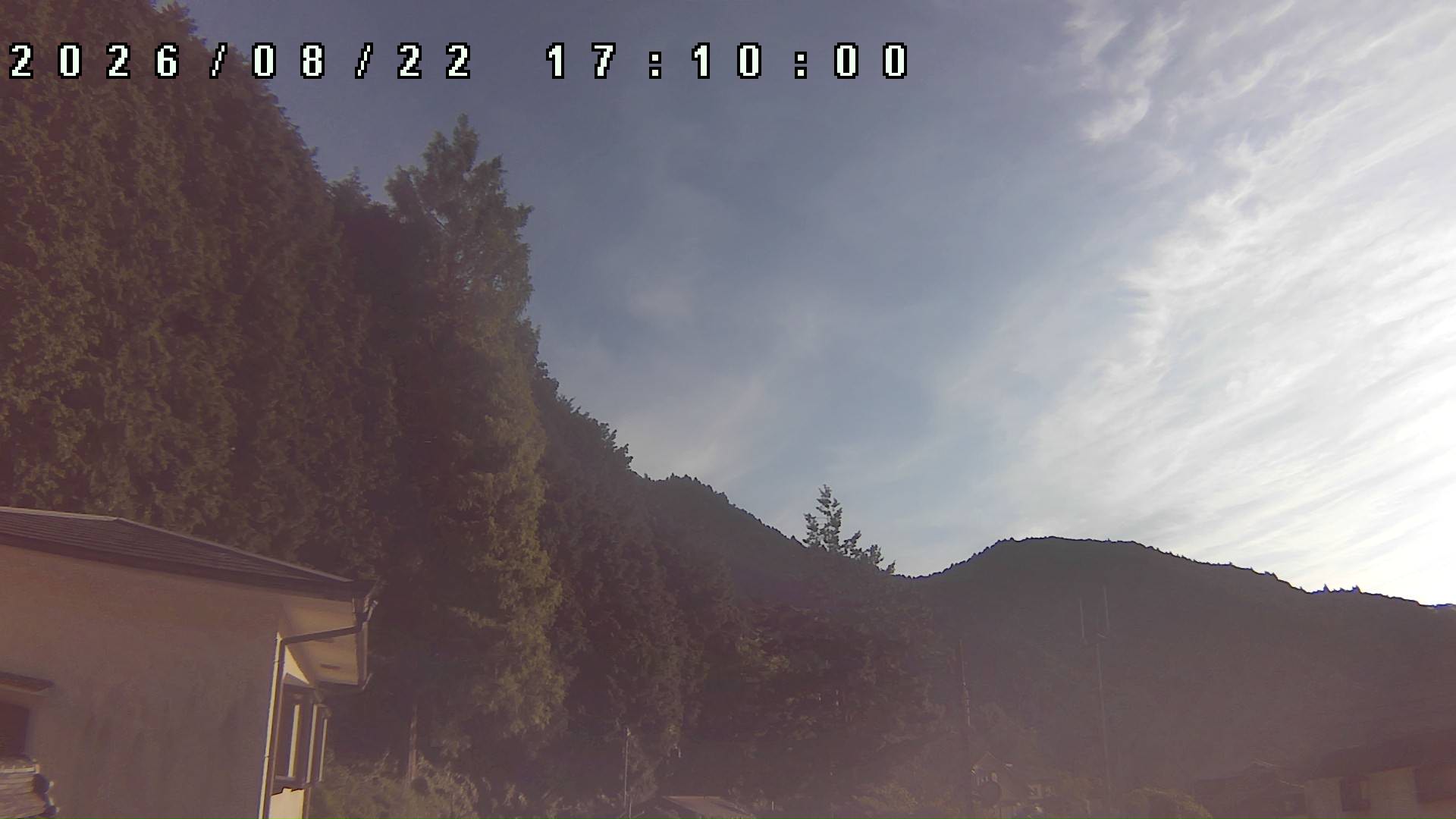 2026年8月22日 17:10ごろの金剛山登山口周辺の空