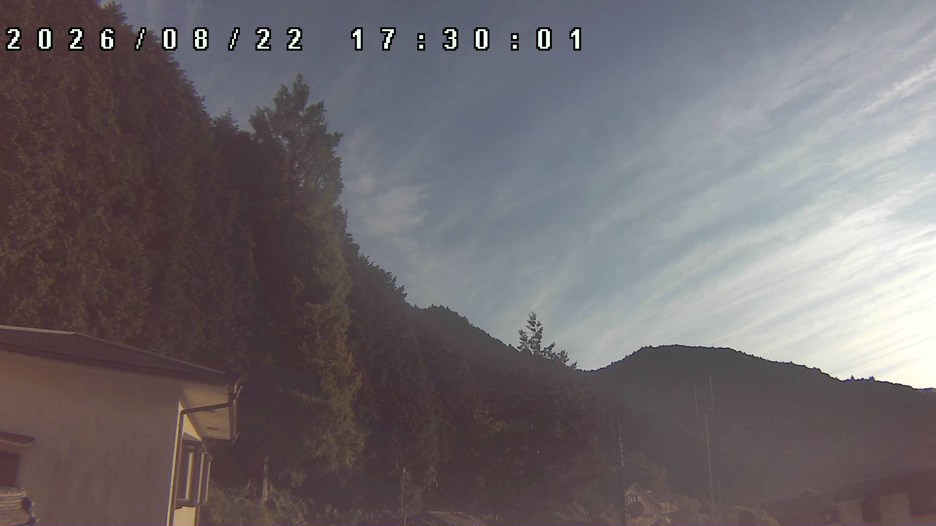 2026年8月22日 17:30ごろの金剛山登山口周辺の空