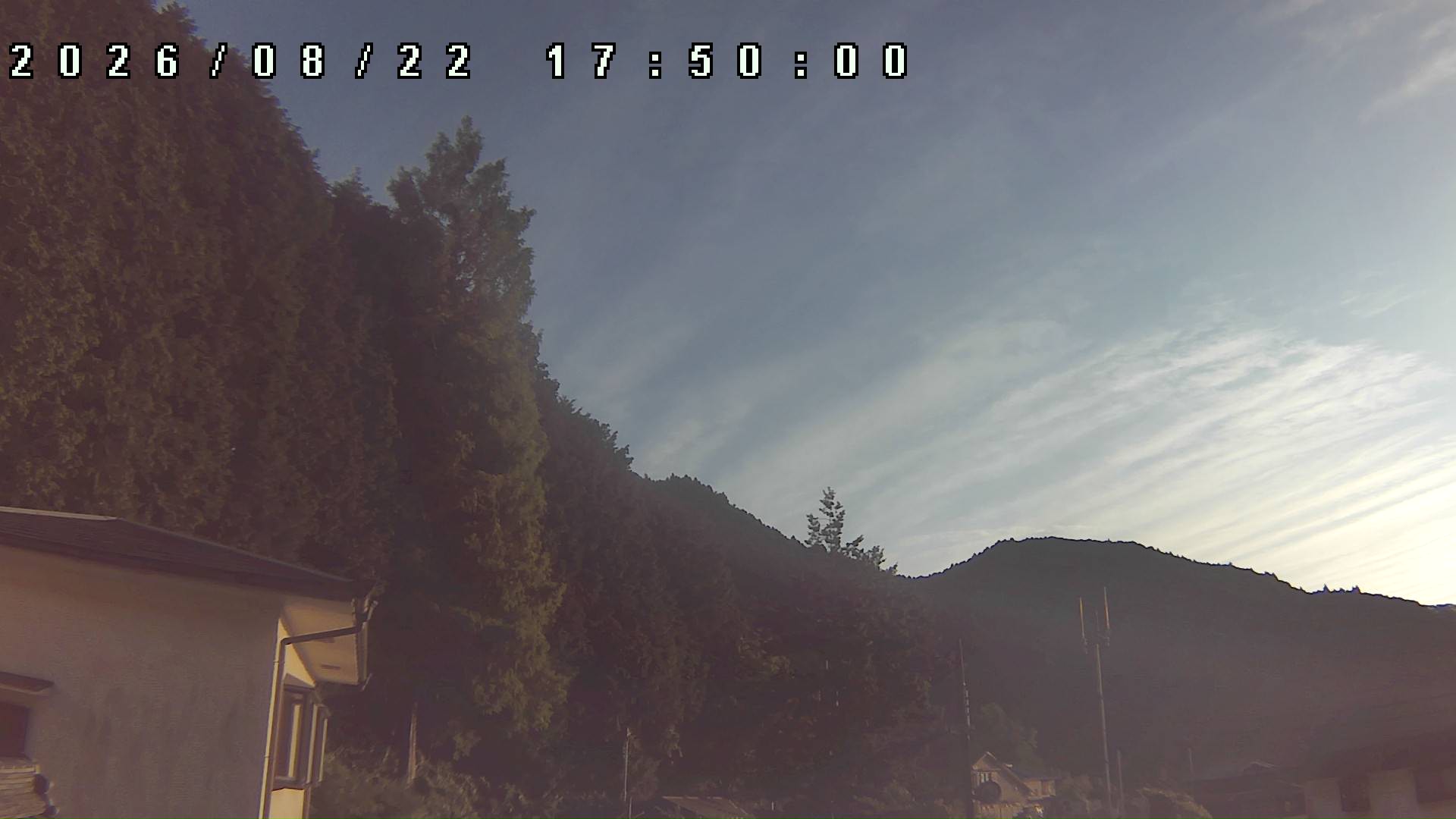 2026年8月22日 17:50ごろの金剛山登山口周辺の空