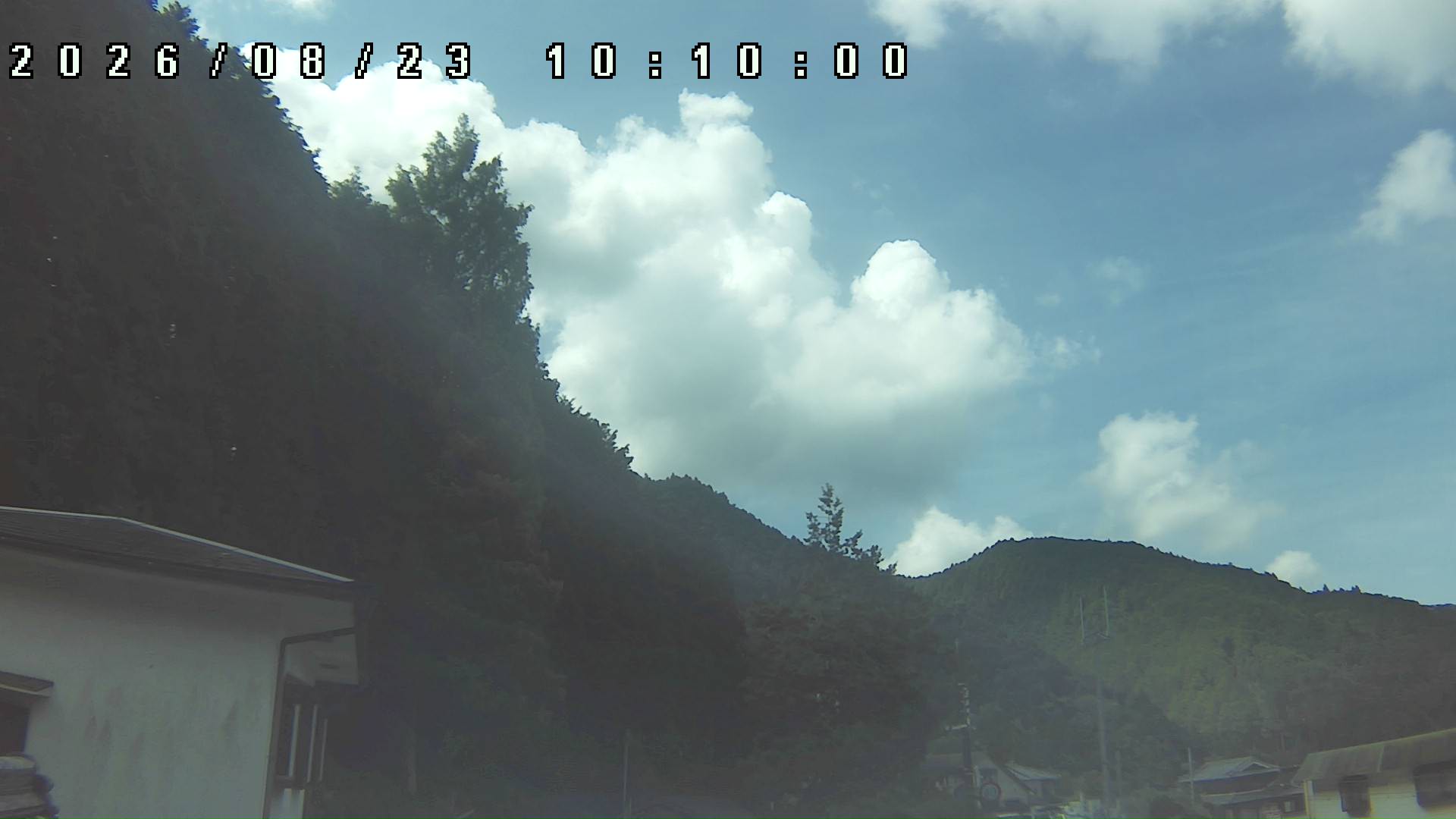 2026年8月23日 10:10ごろの金剛山登山口周辺の空